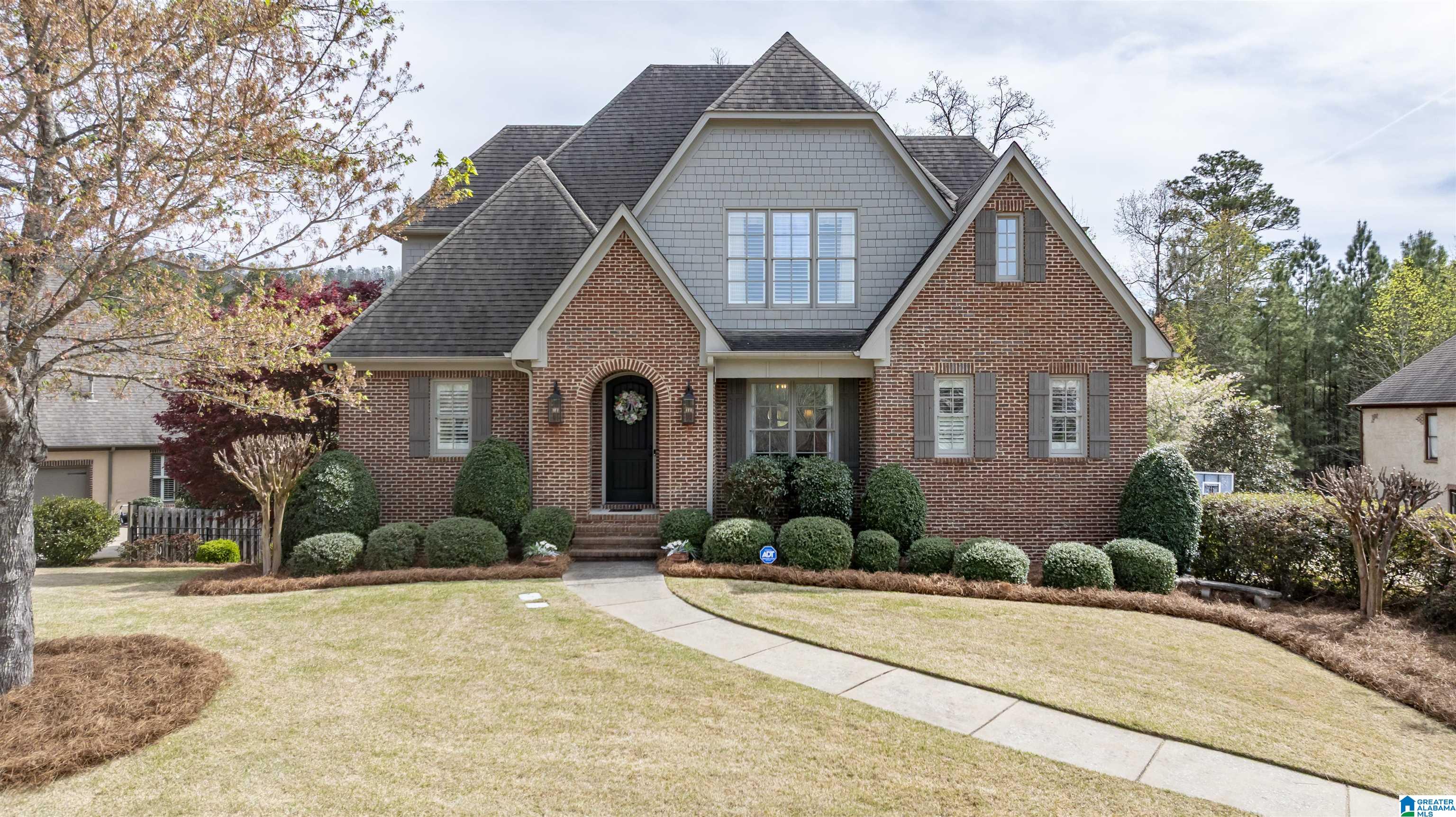 Photo 1 of 54 — 1005 WESLEY TRACE, BIRMINGHAM, AL 35242