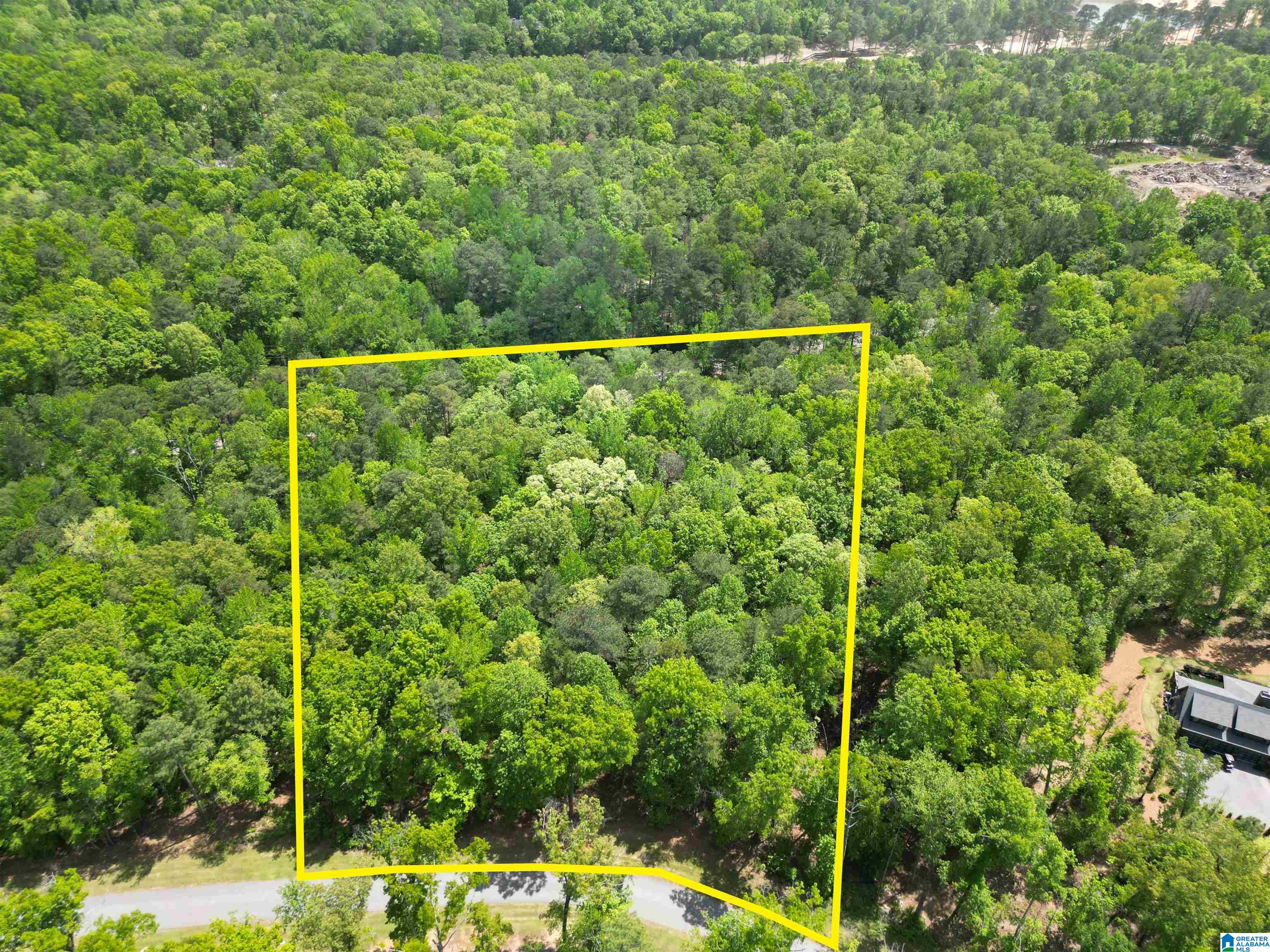 284 SOUTH OAK DRIVE 25