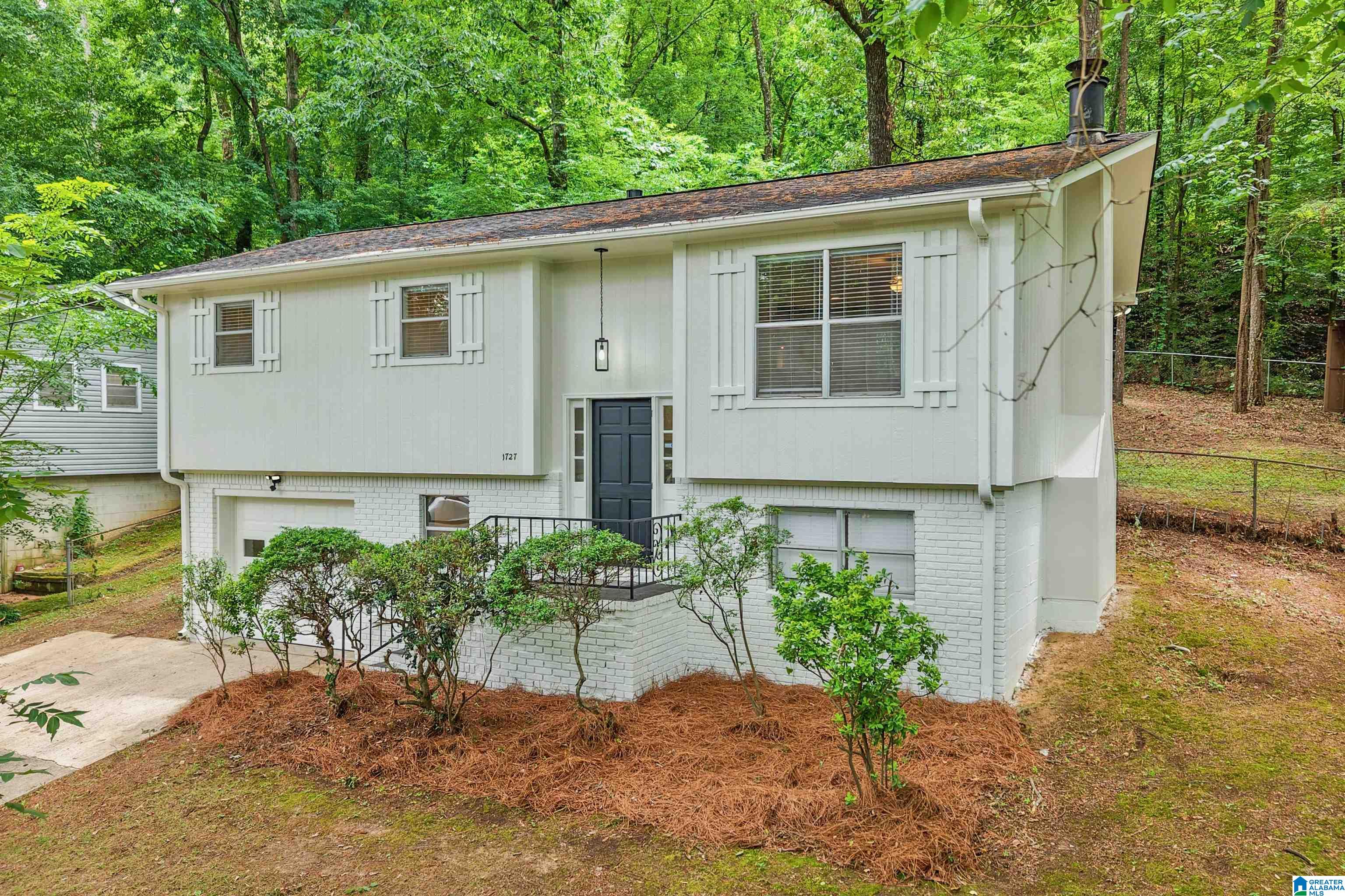 1727 OLD COLUMBIANA ROAD