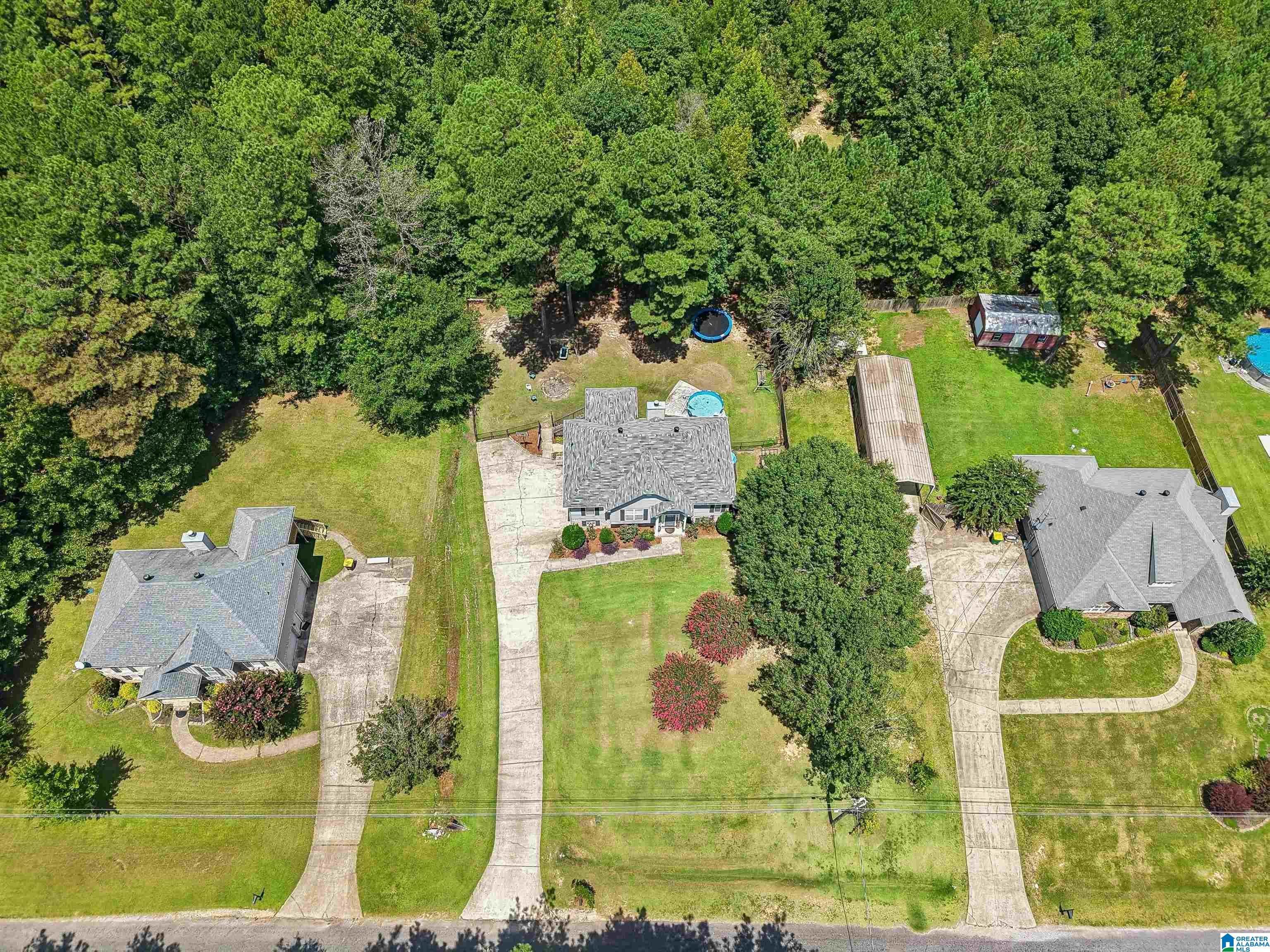 77 PARKWOOD LANE