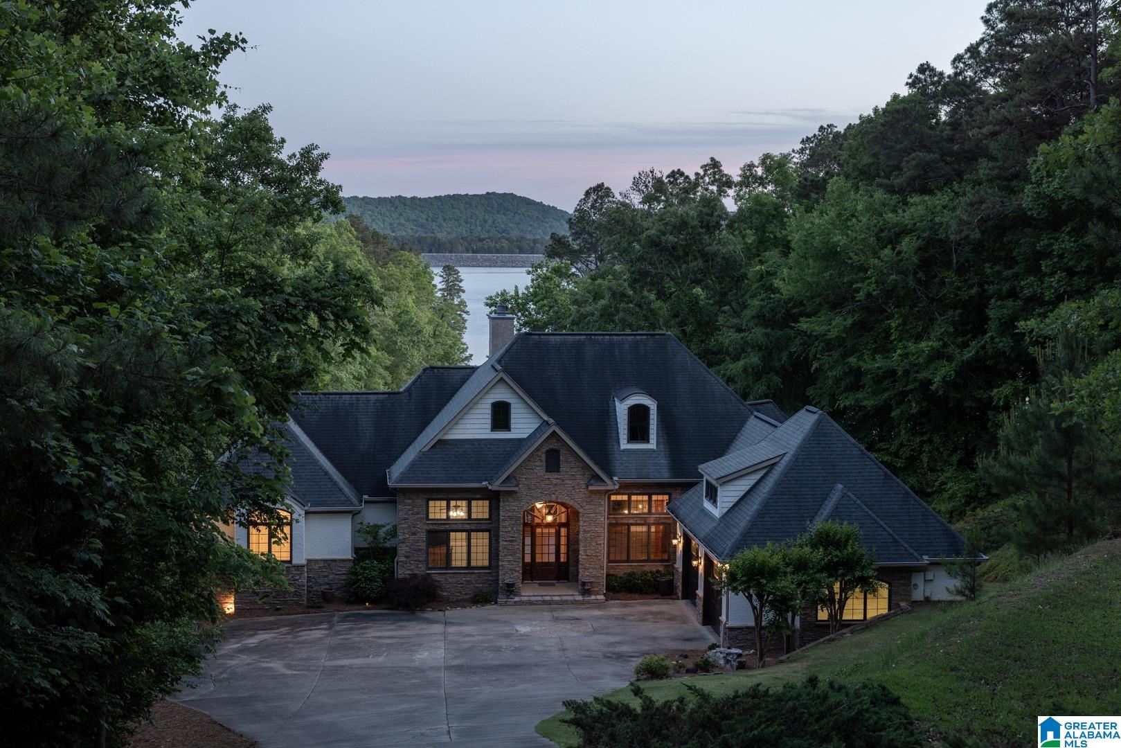 2705 NANYEHI DRIVE