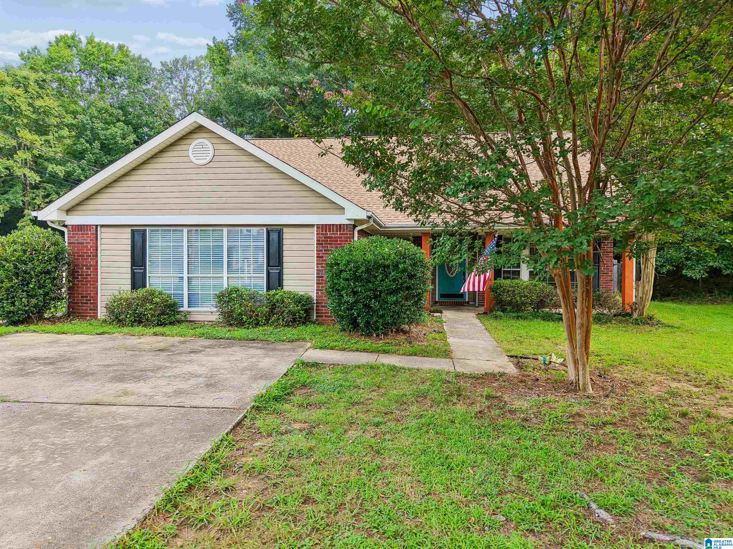 Photo 1 of 37 — 3027 SPRUCE DRIVE, HELENA, AL 35080