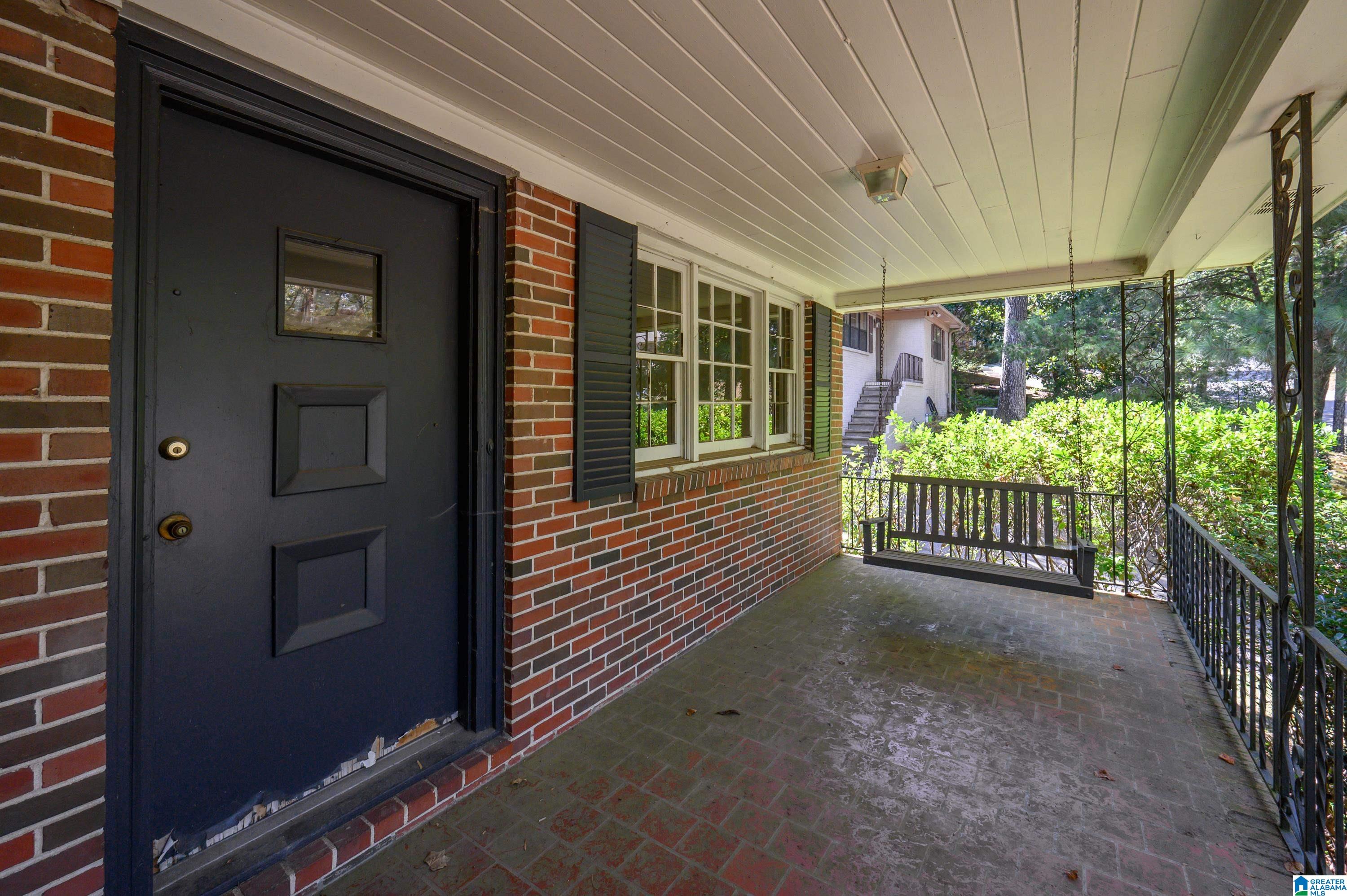 429 WINDSOR DRIVE