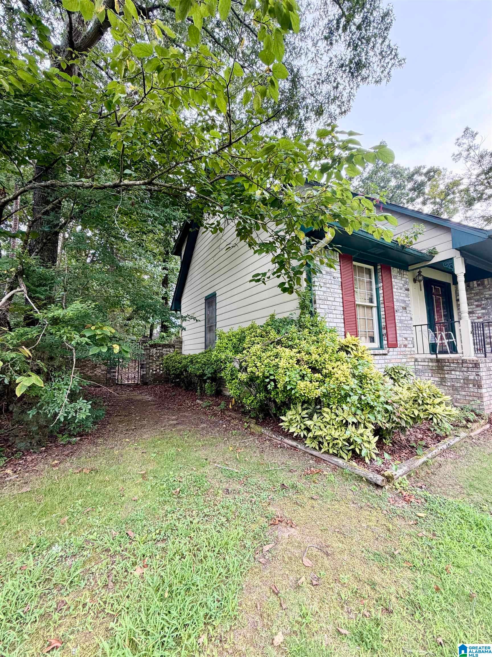 1641 BRAKEWOOD DRIVE