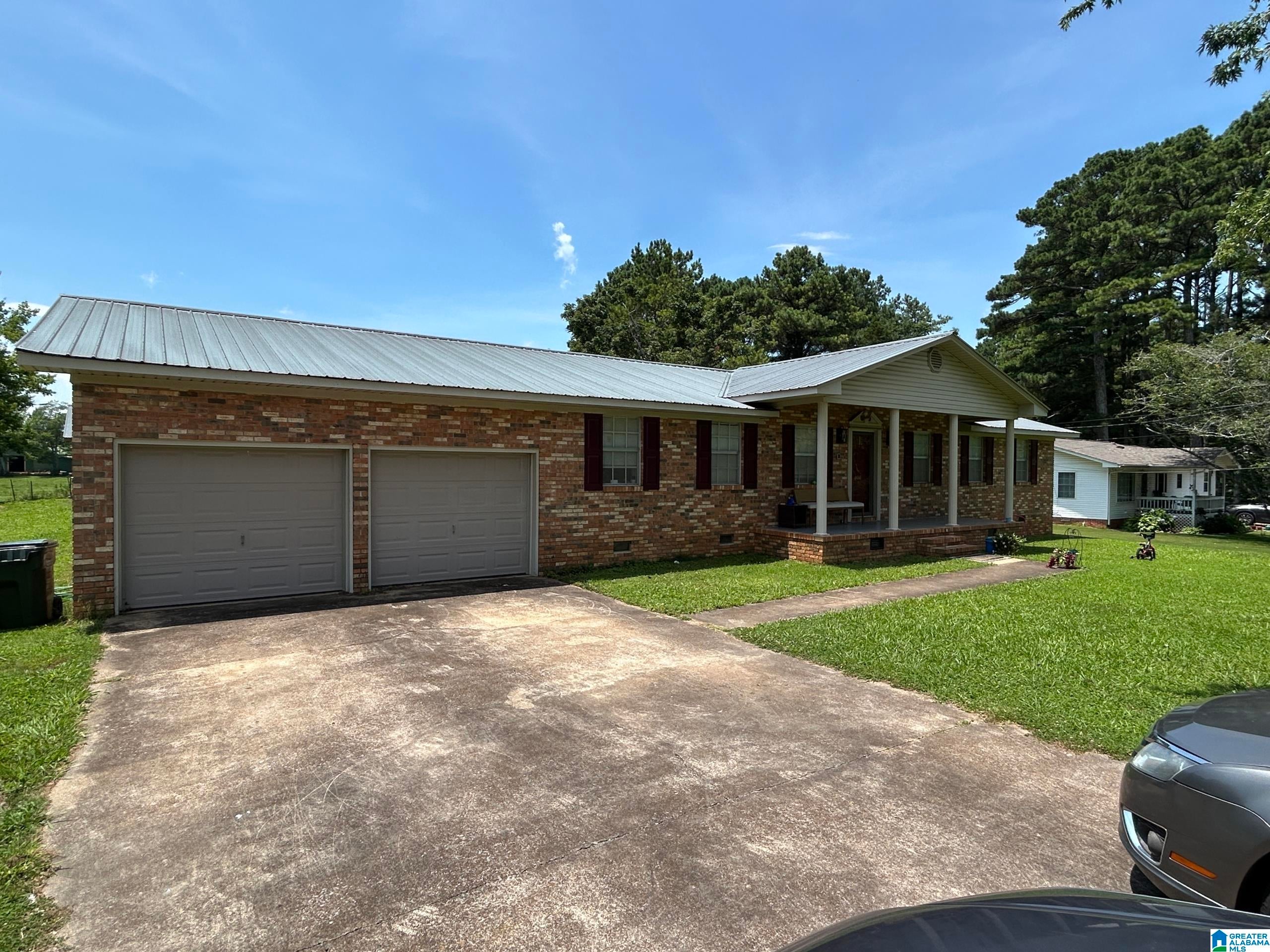 402 HIGHLAND AVENUE