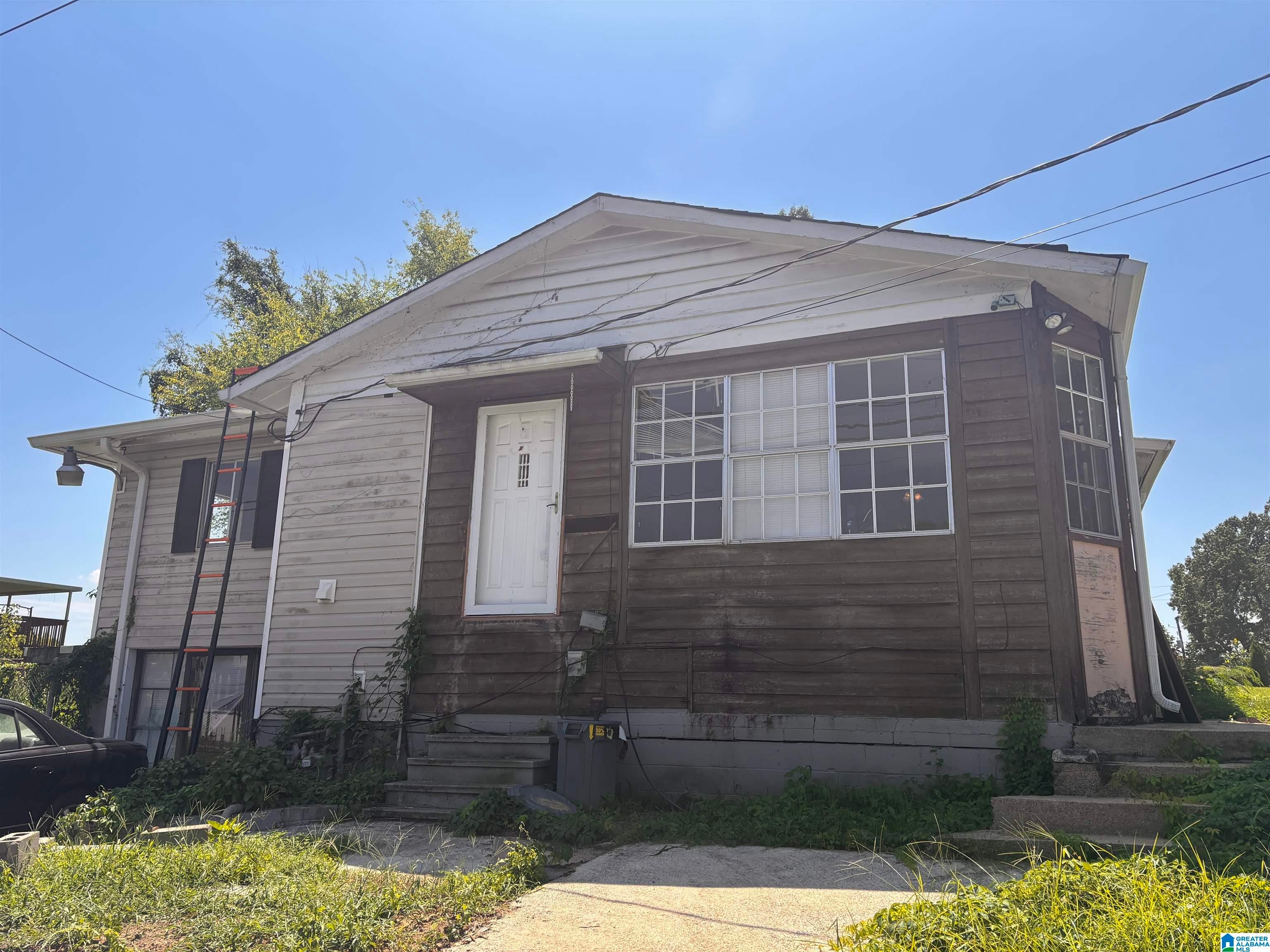713 SPRING STREET