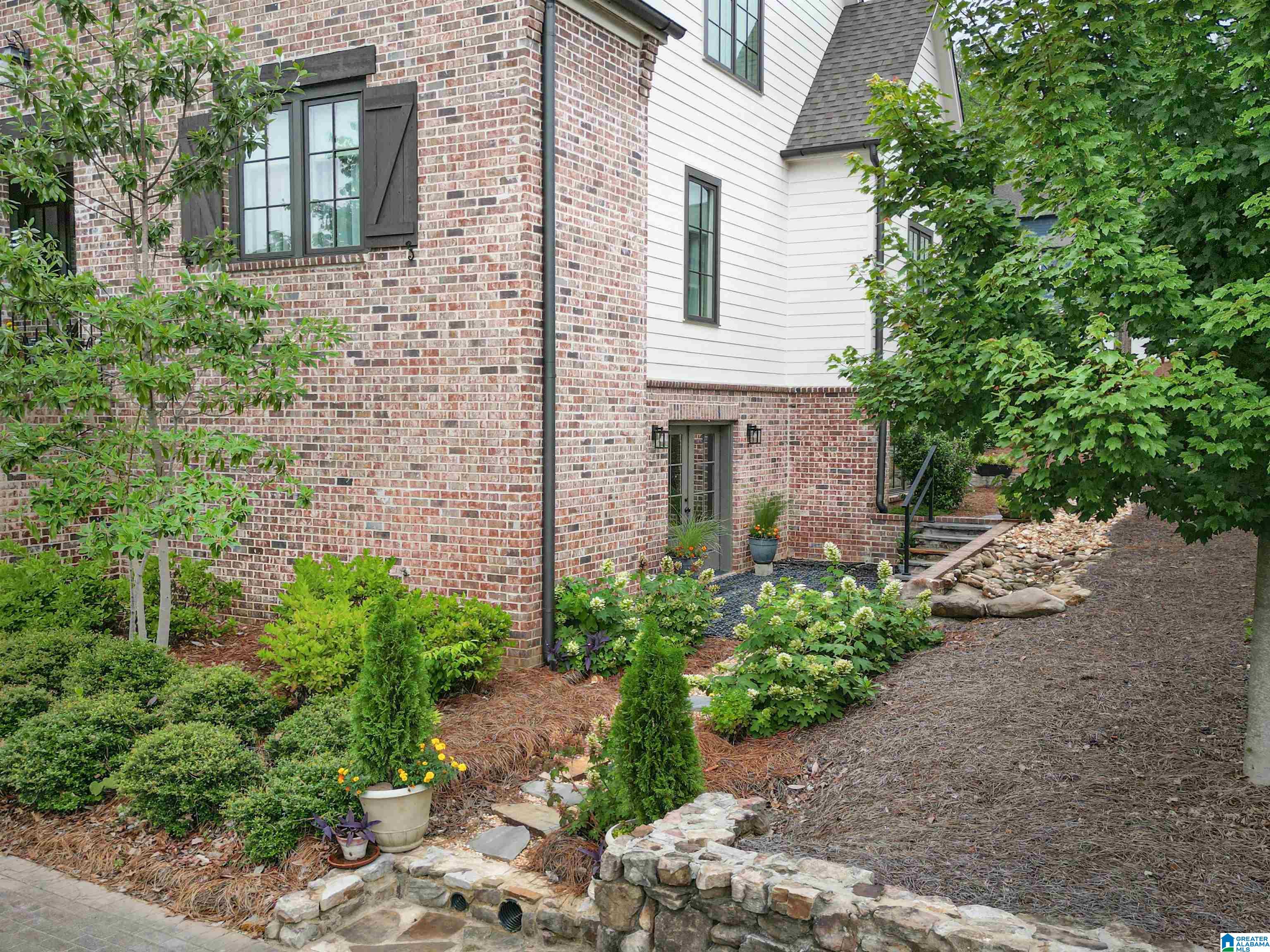 108 PERRY PLACE