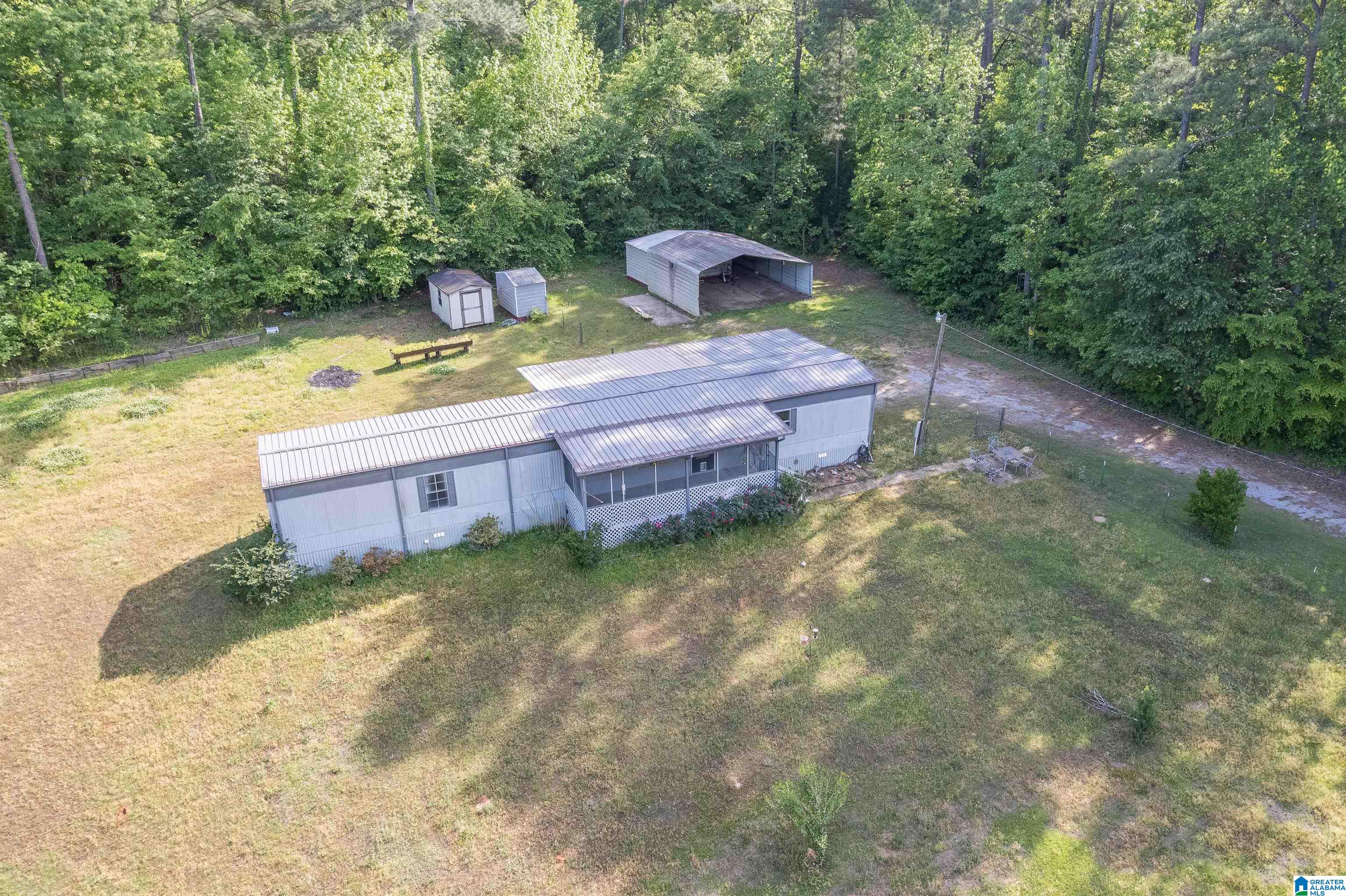 261 SHERWOOD DRIVE - Photo 4