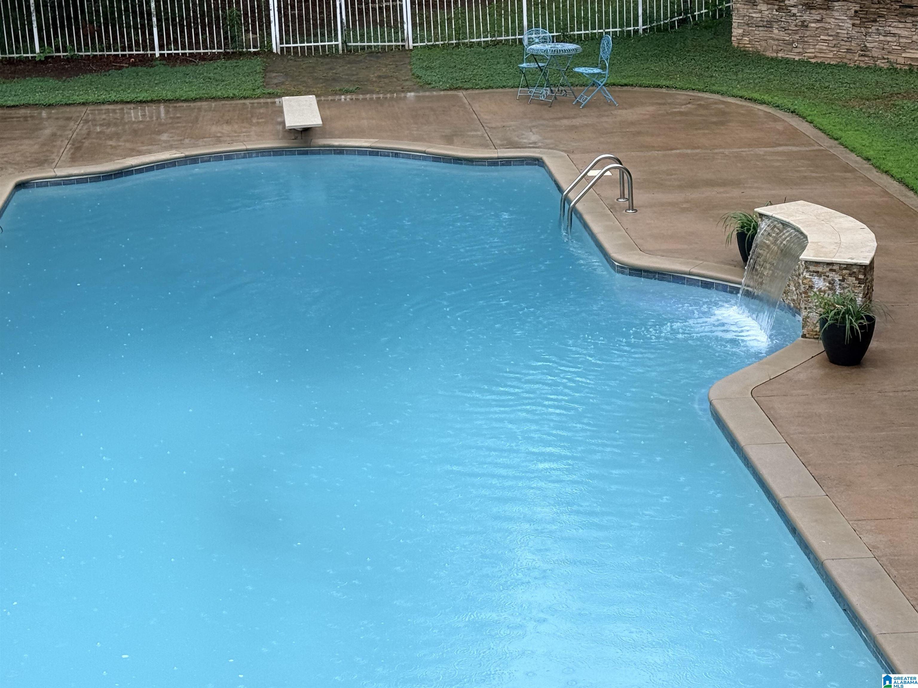 11 CROSSBROOK CIRCLE