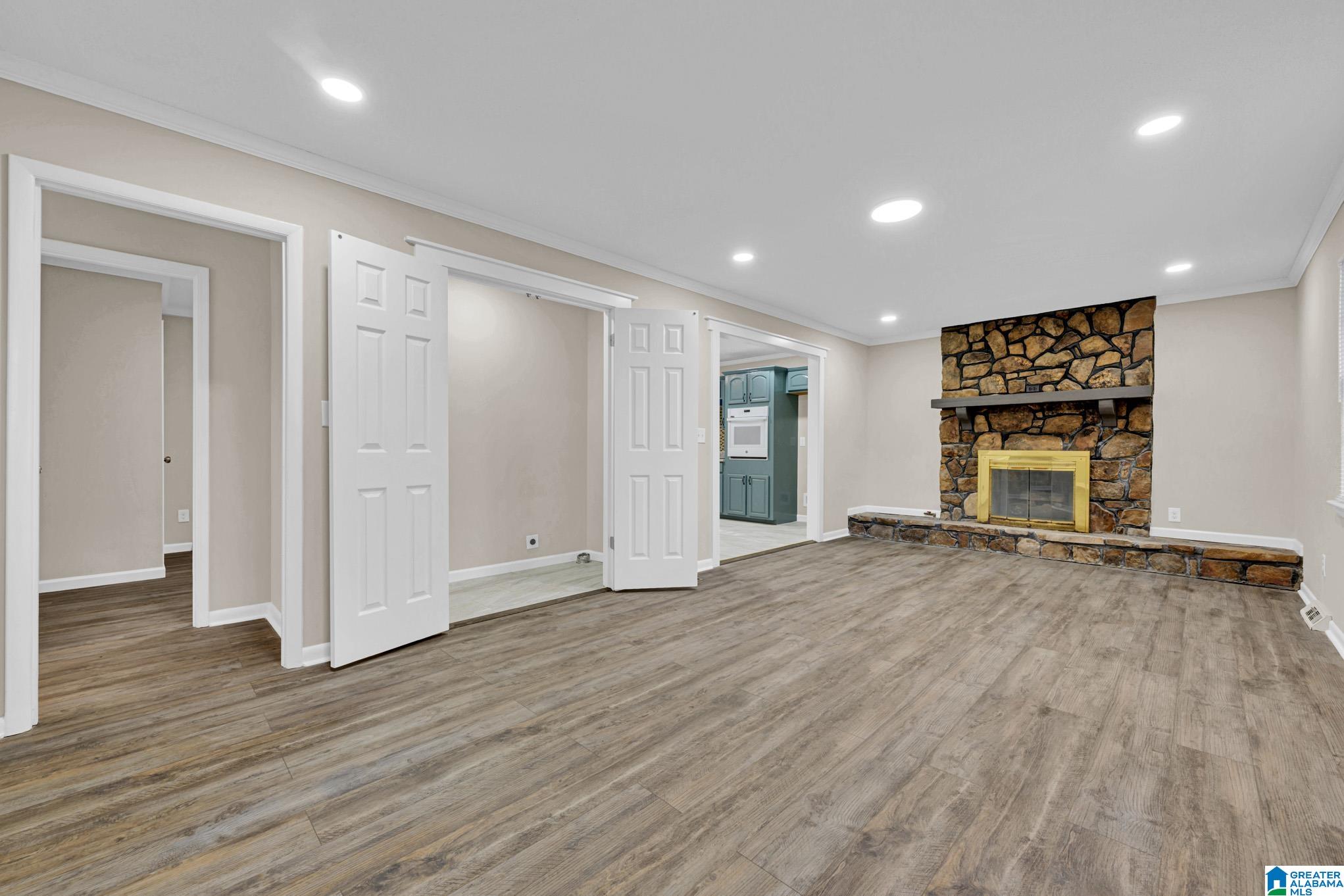 212 HILLCREST ROAD
