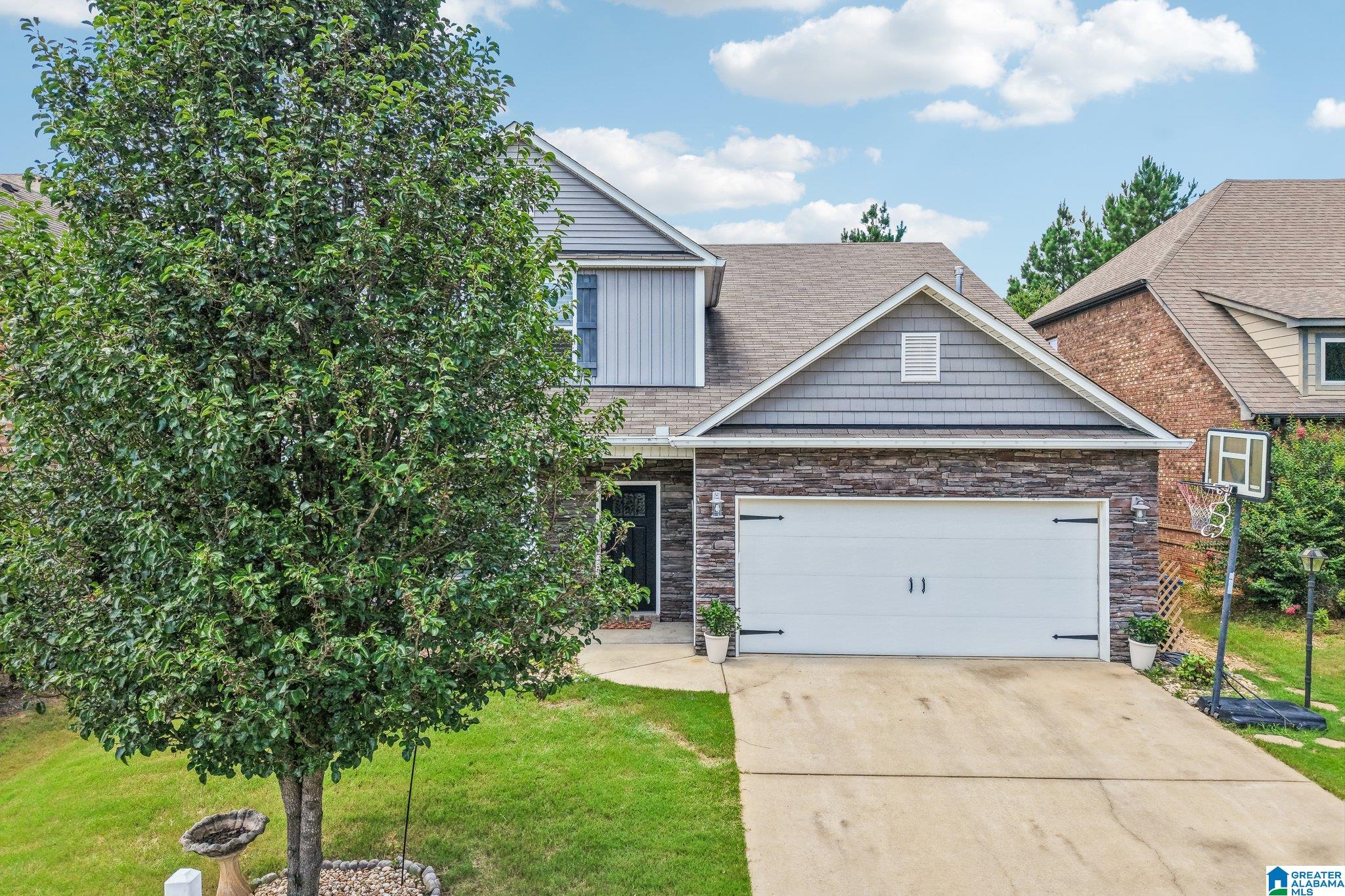 318 GLEN CROSS WAY