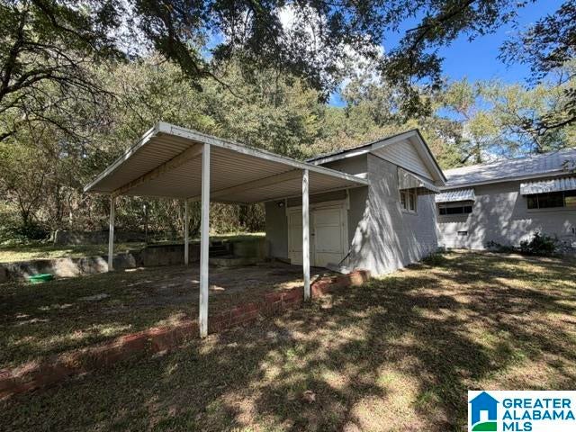 1104 HEFLIN AVENUE W