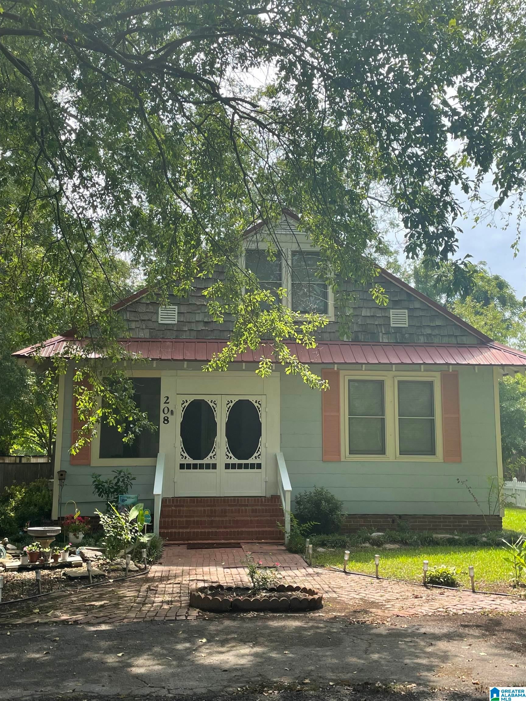 Photo 1 of 28 — 208 PINE STREET, SYLACAUGA, AL 35150