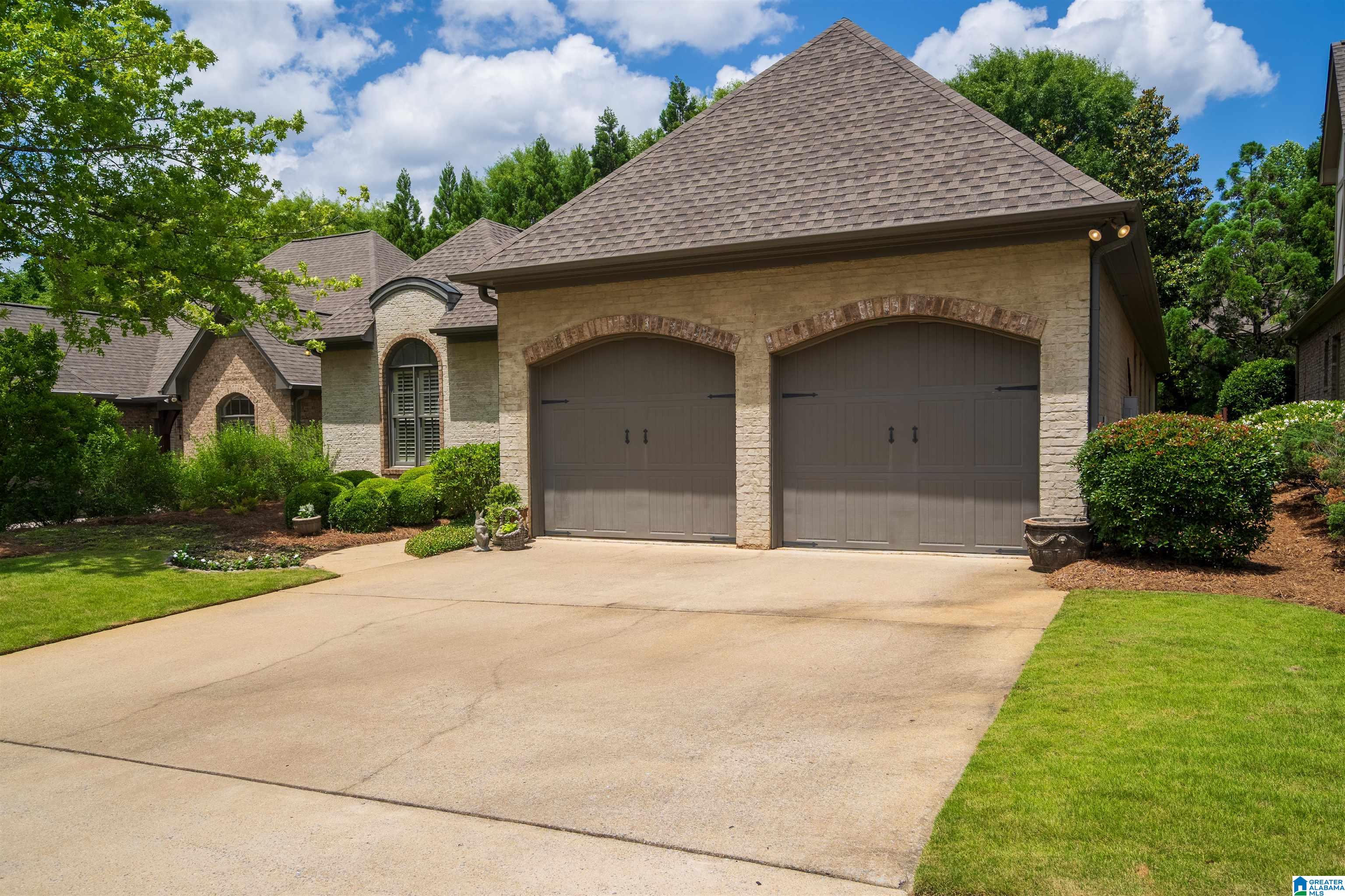 1672 WARREN LANE