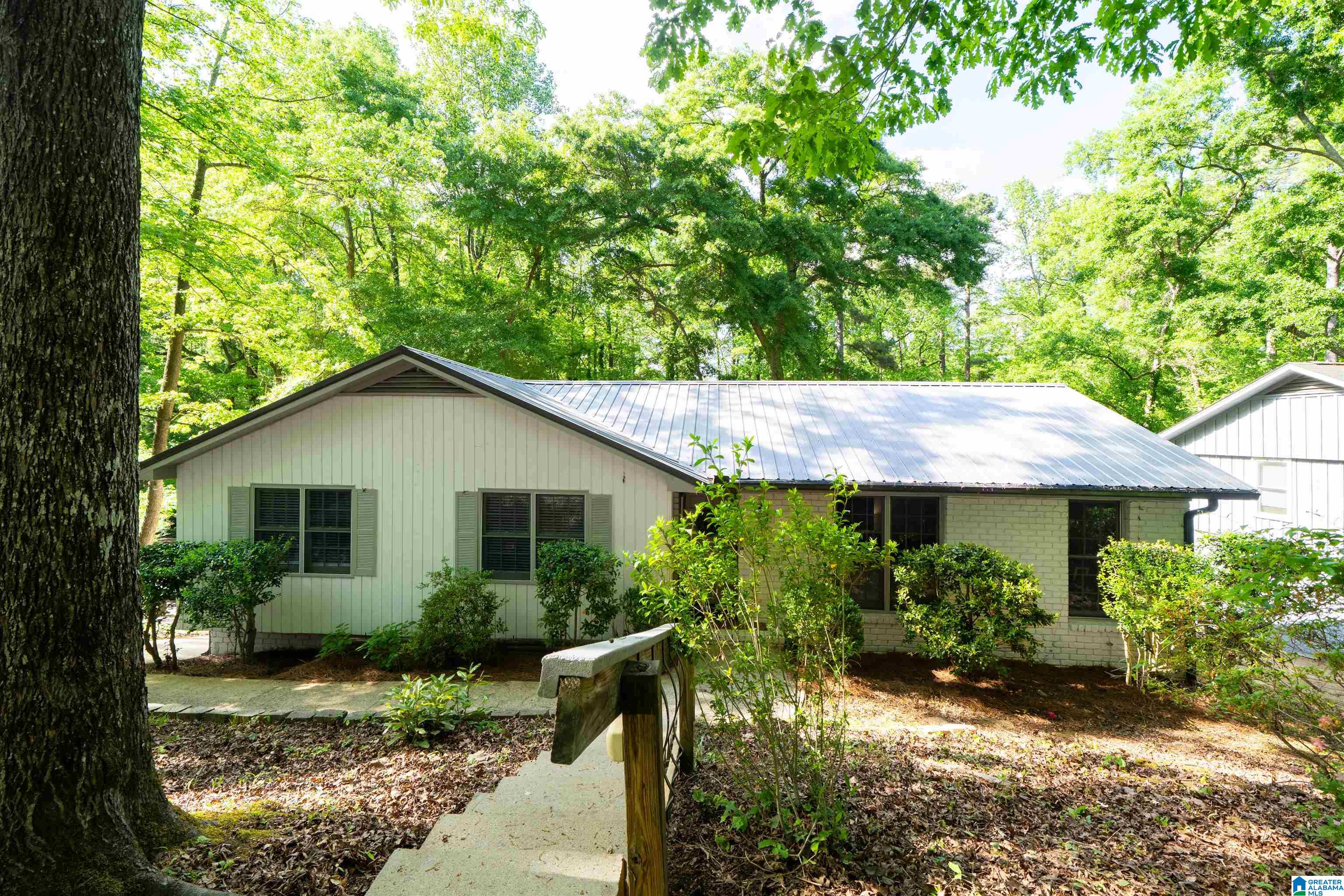 3008 LAKE PARK CIRCLE