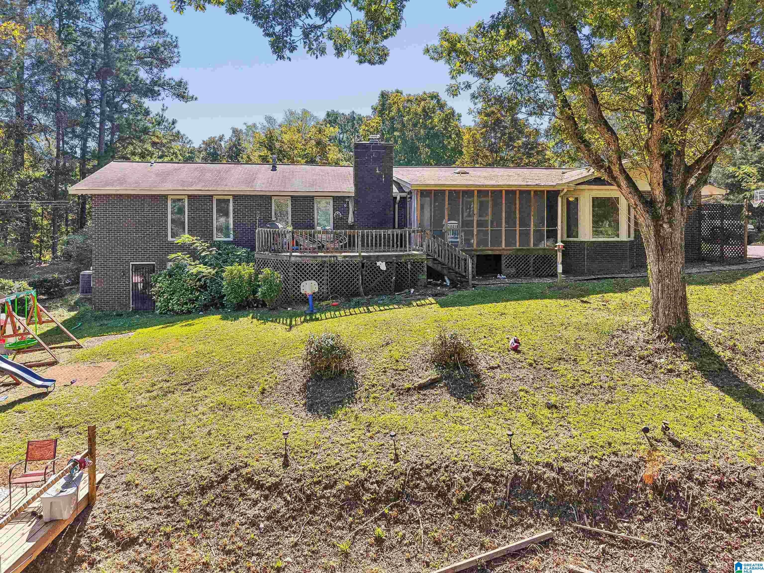 1702 SPRINGHILL DRIVE