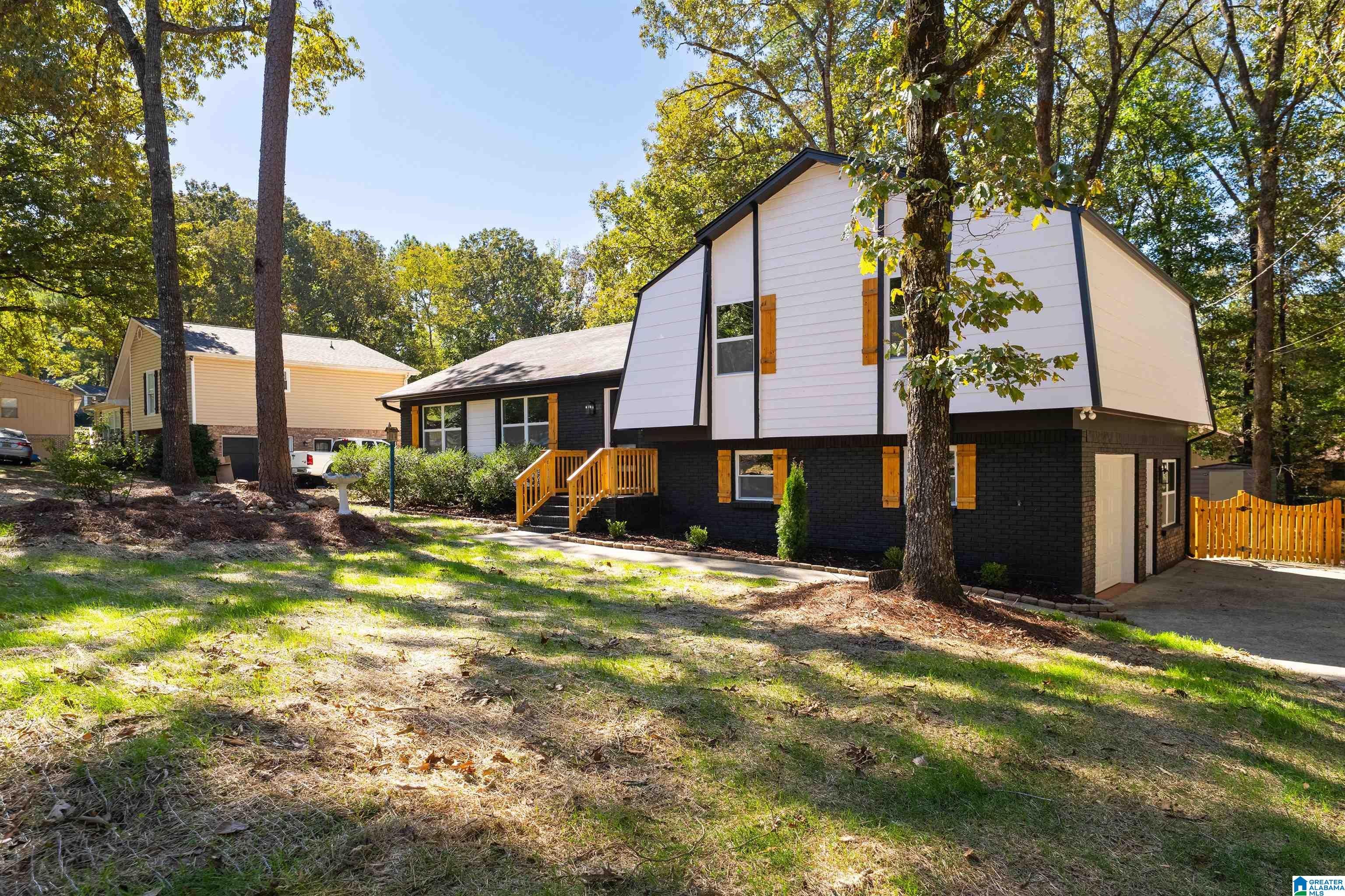 909 COLONIAL DRIVE