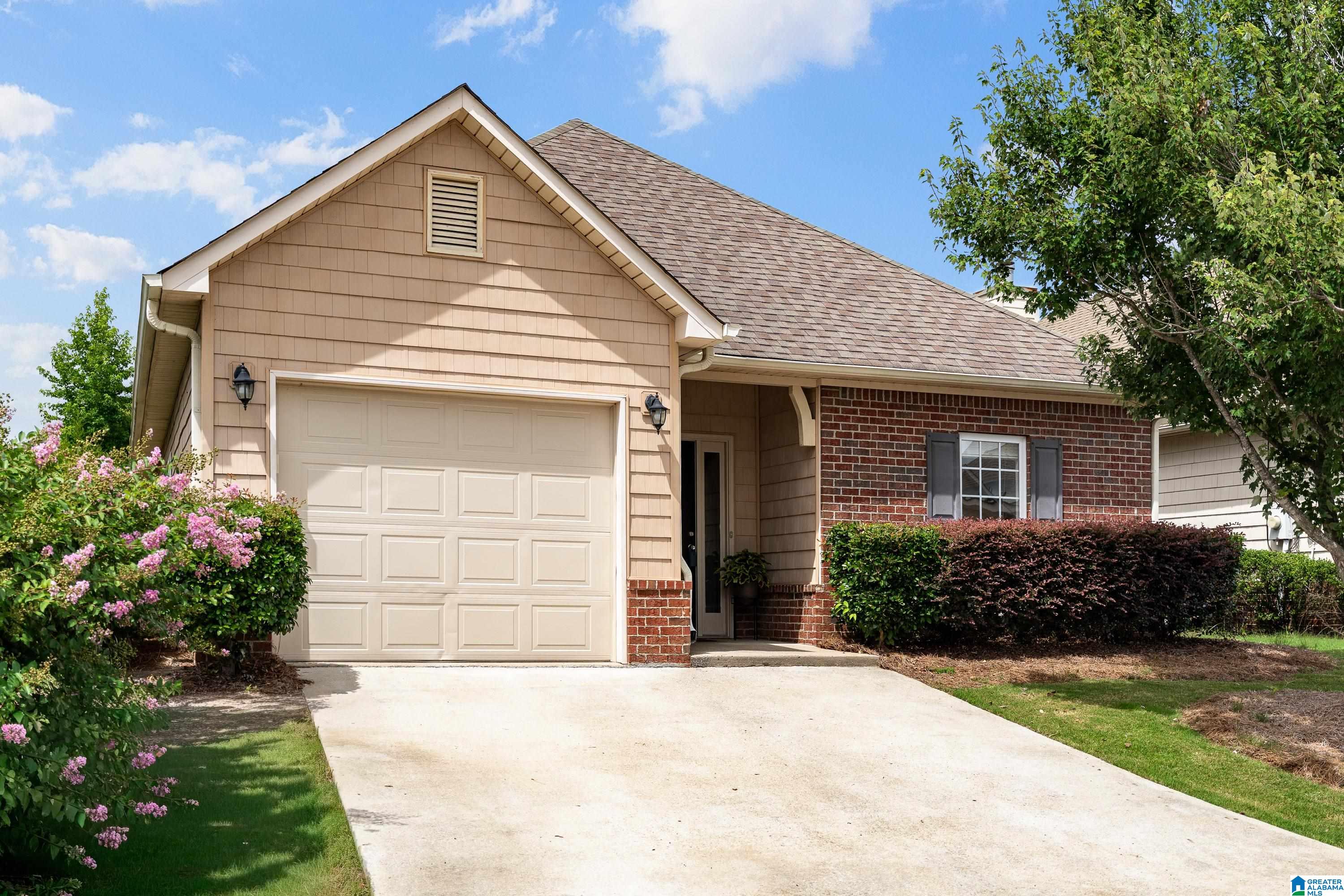 1050 FAIRBANK LANE