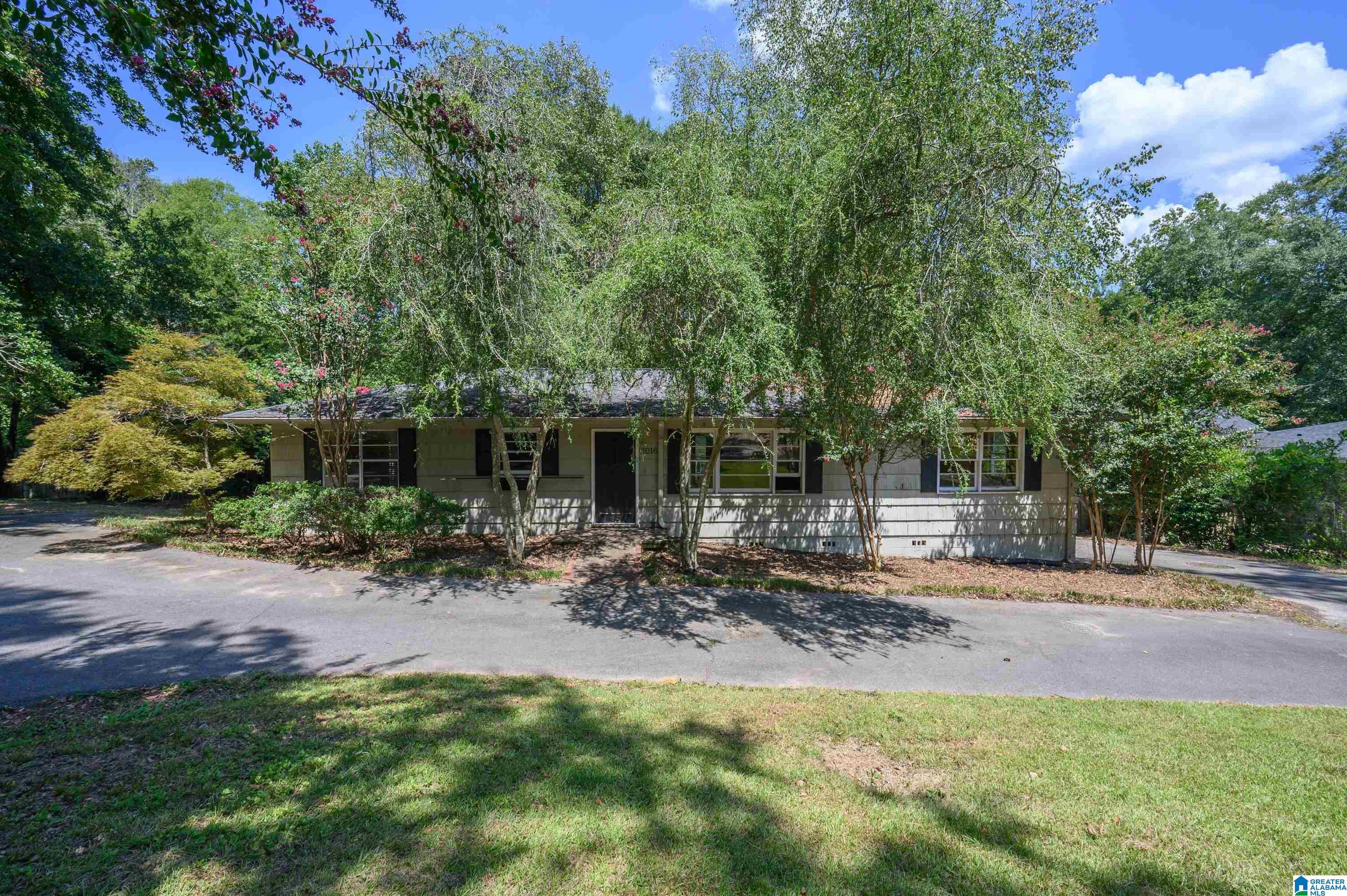 3016 LA HAVEN CIRCLE