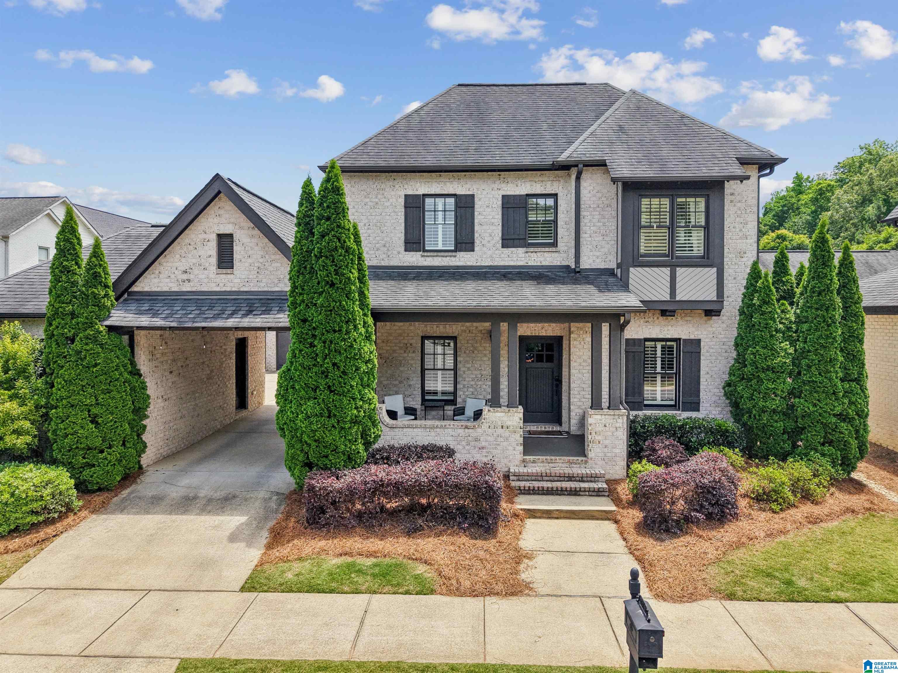 2276 SOUTHAMPTON DRIVE