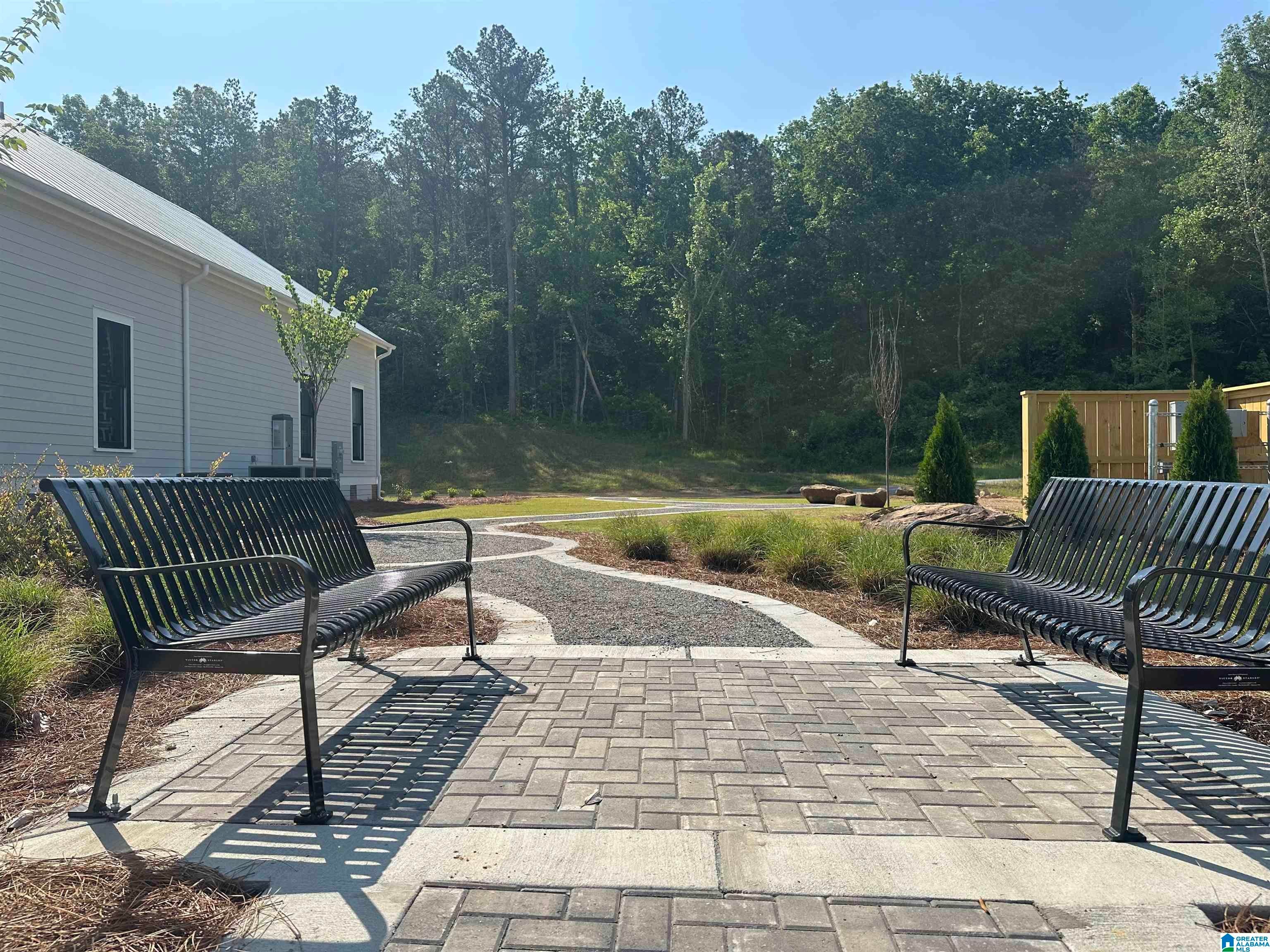 1039 WILTSHIRE LANE