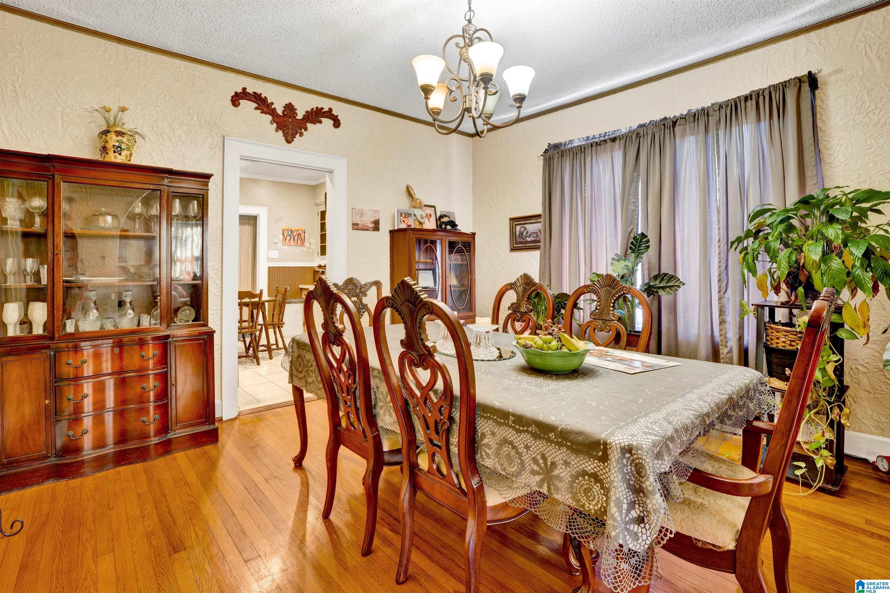 1820 SAINT CHARLES COURT SW