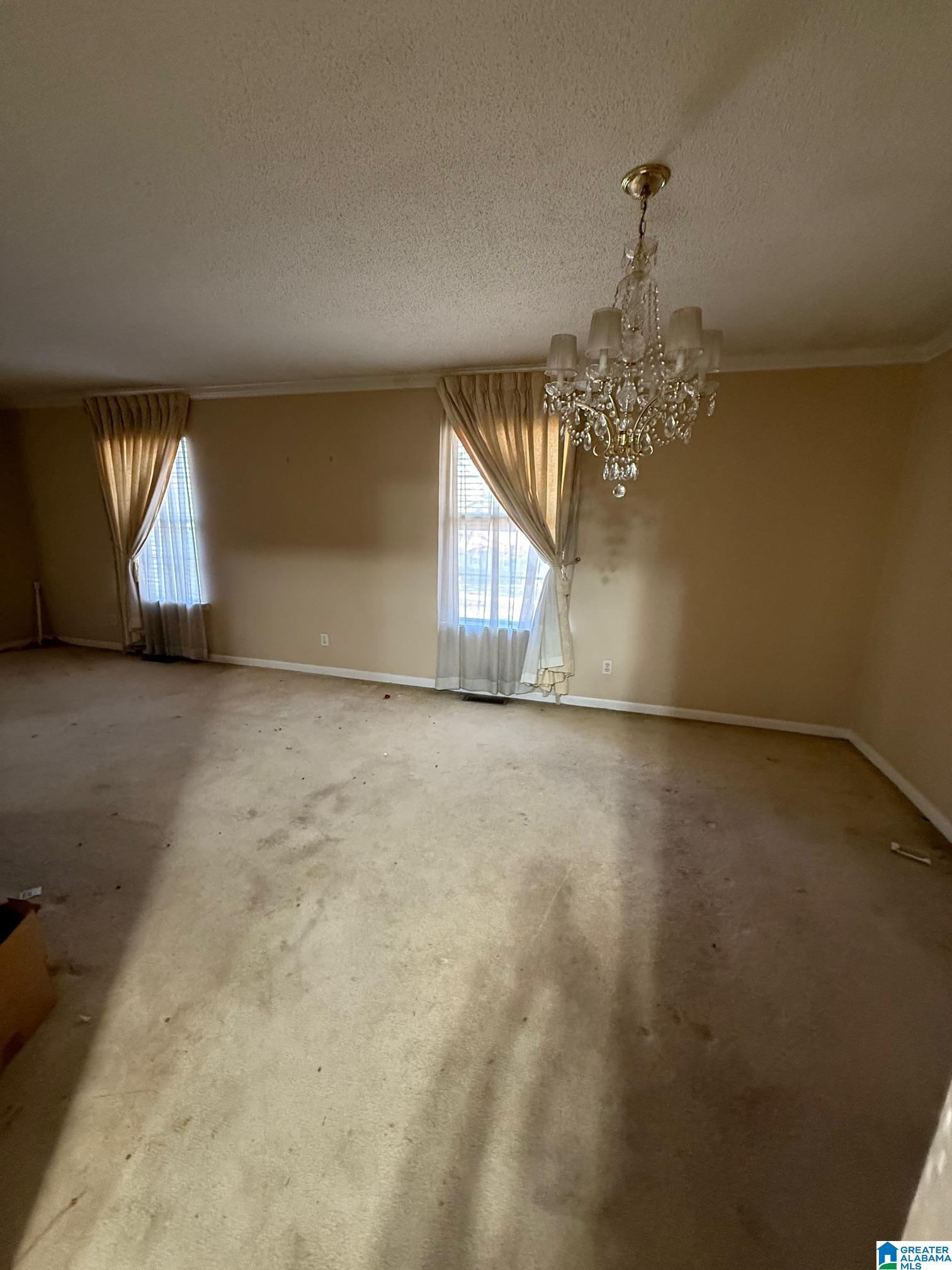 840 HONEYSUCKLE LANE