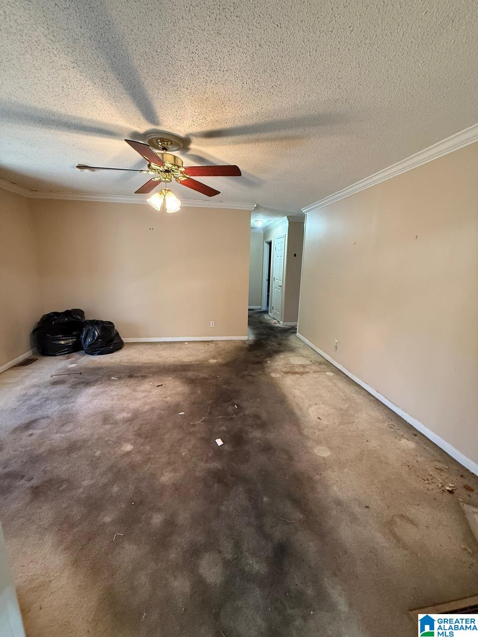 840 HONEYSUCKLE LANE