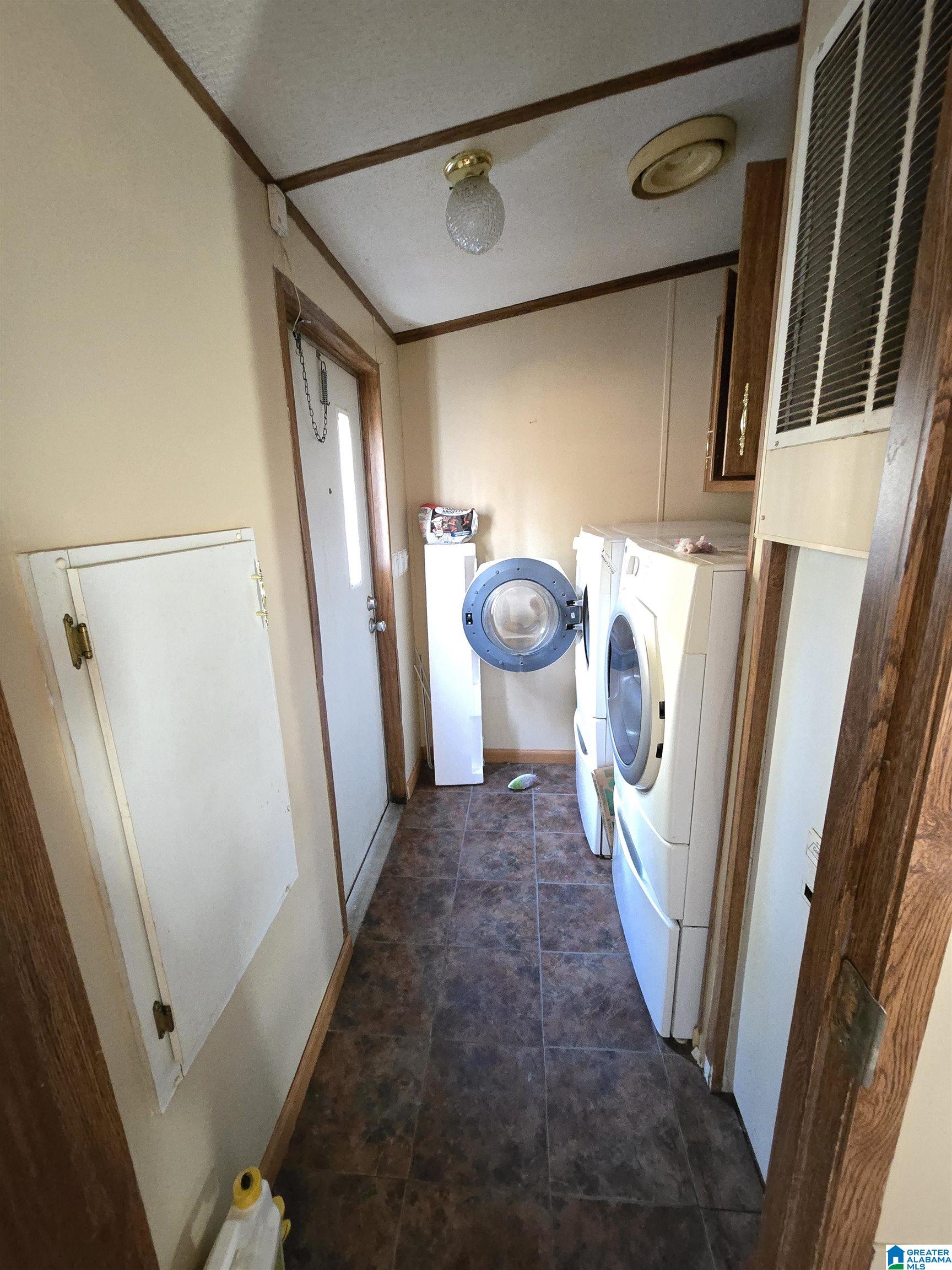 7959 BLACKIE CURREN ROAD