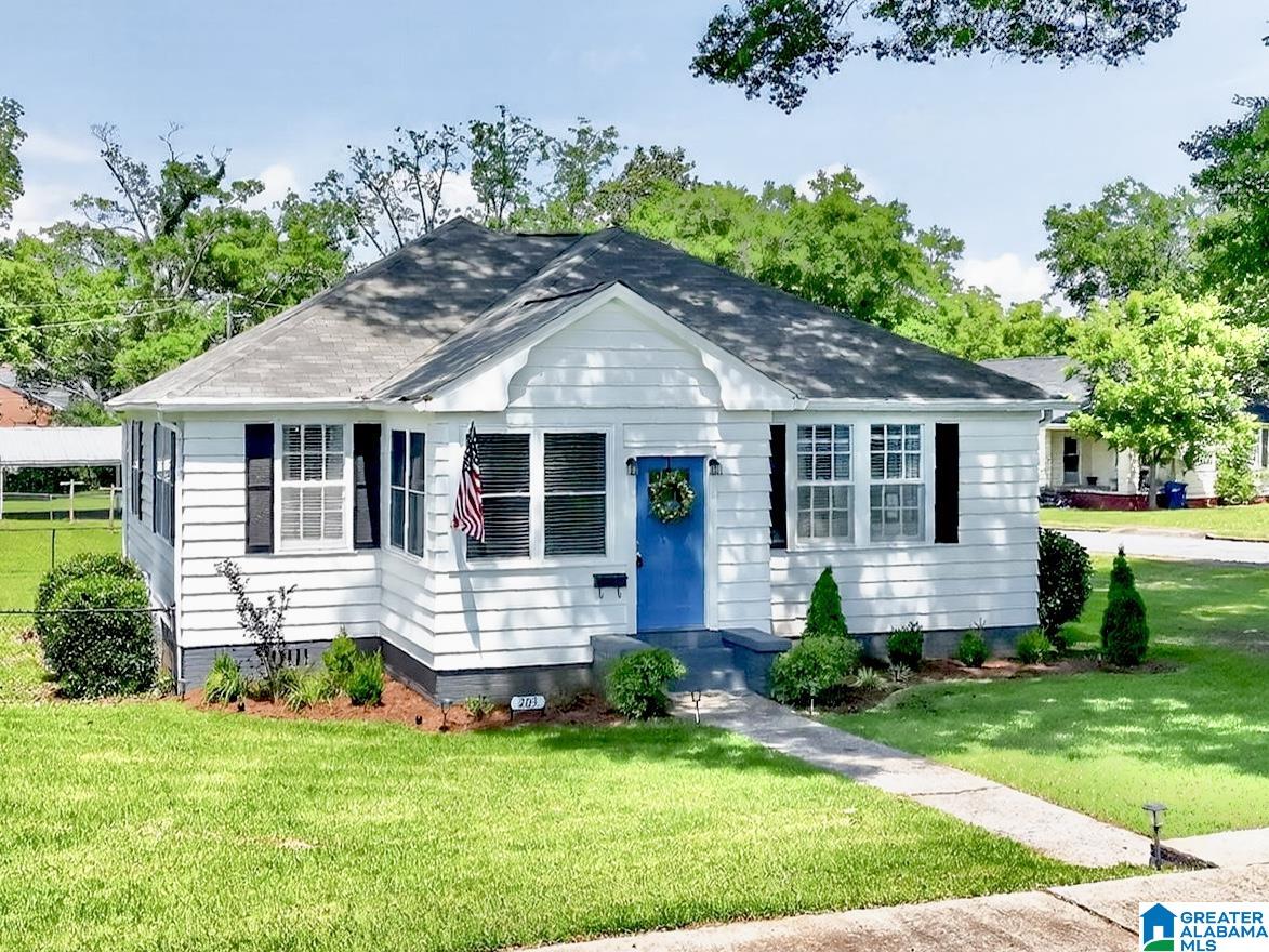 Photo 1 of 32 — 203 JUDSON STREET, TALLADEGA, AL 35160