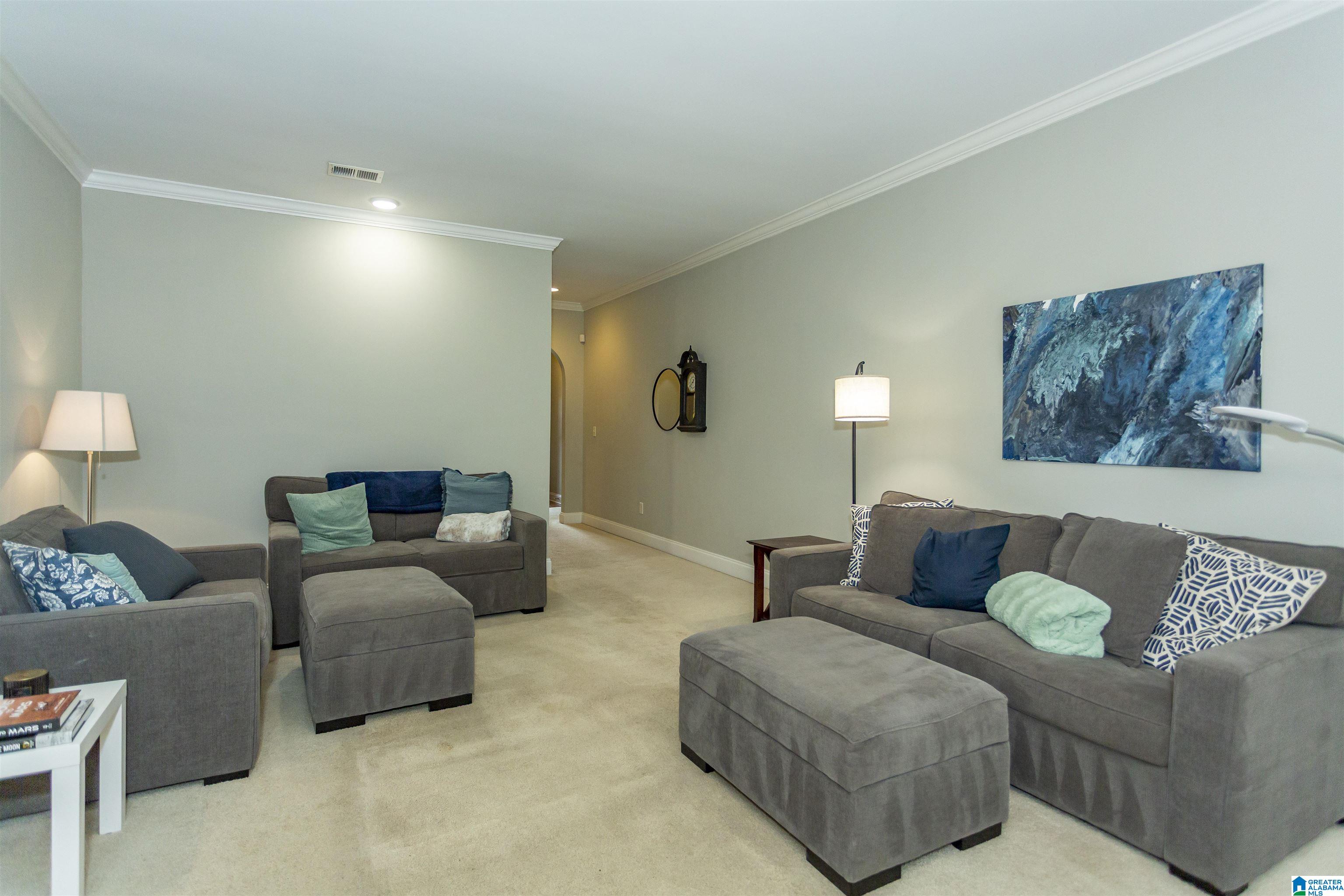 4065 OVERLOOK CIRCLE