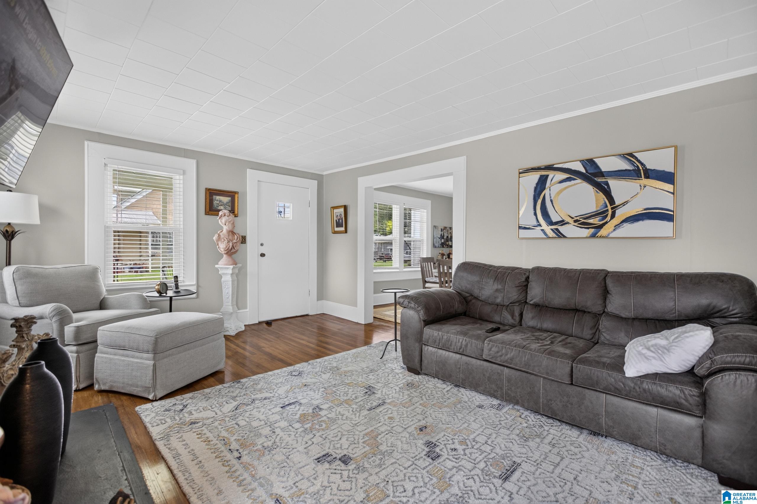 206 S CENTER AVENUE