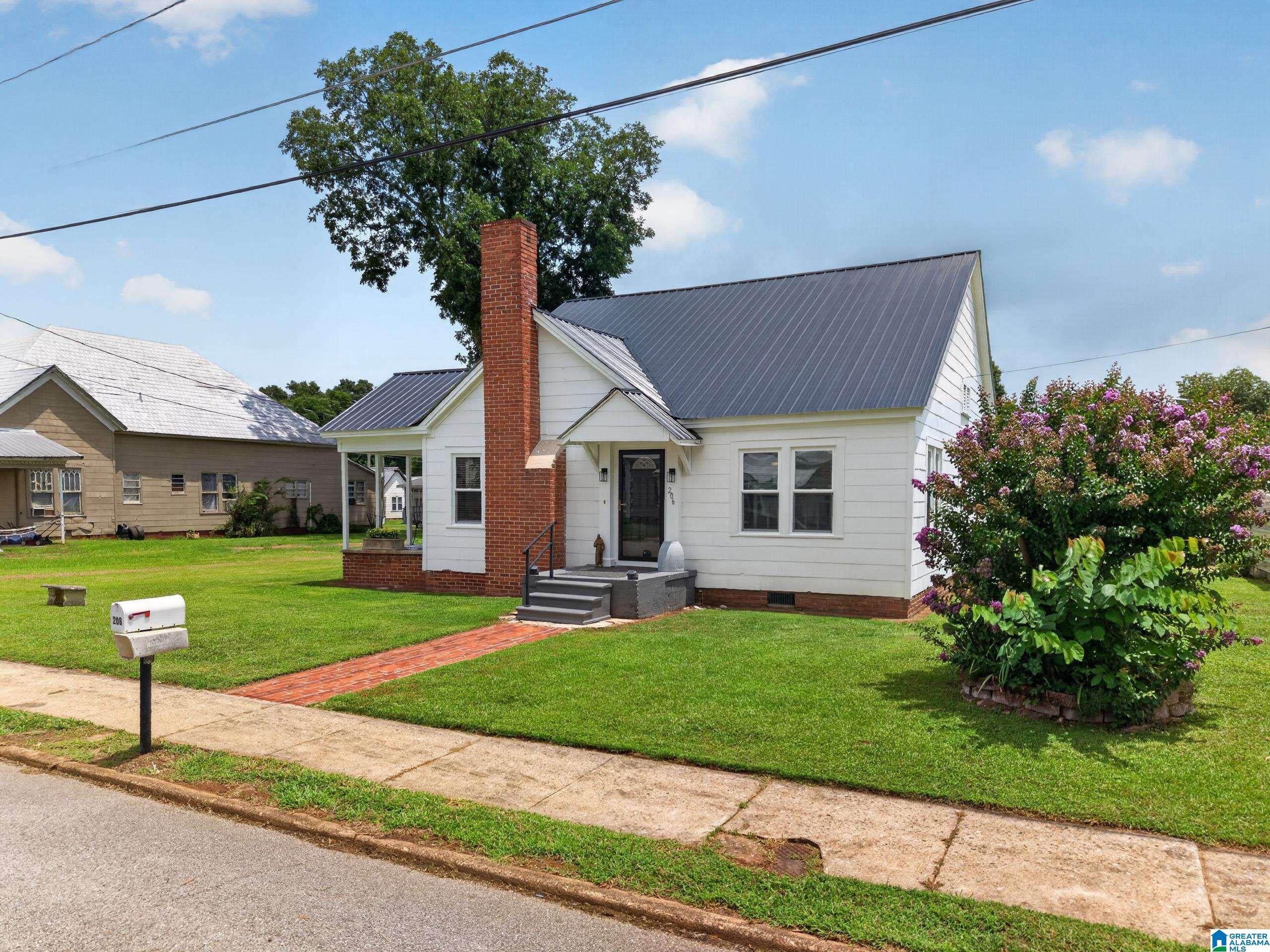 206 S CENTER AVENUE