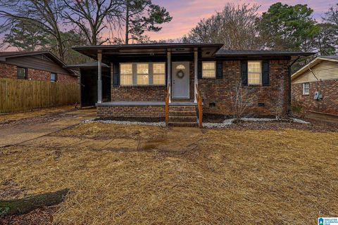 1220 26TH AVENUE N HUEYTOWN AL 35023