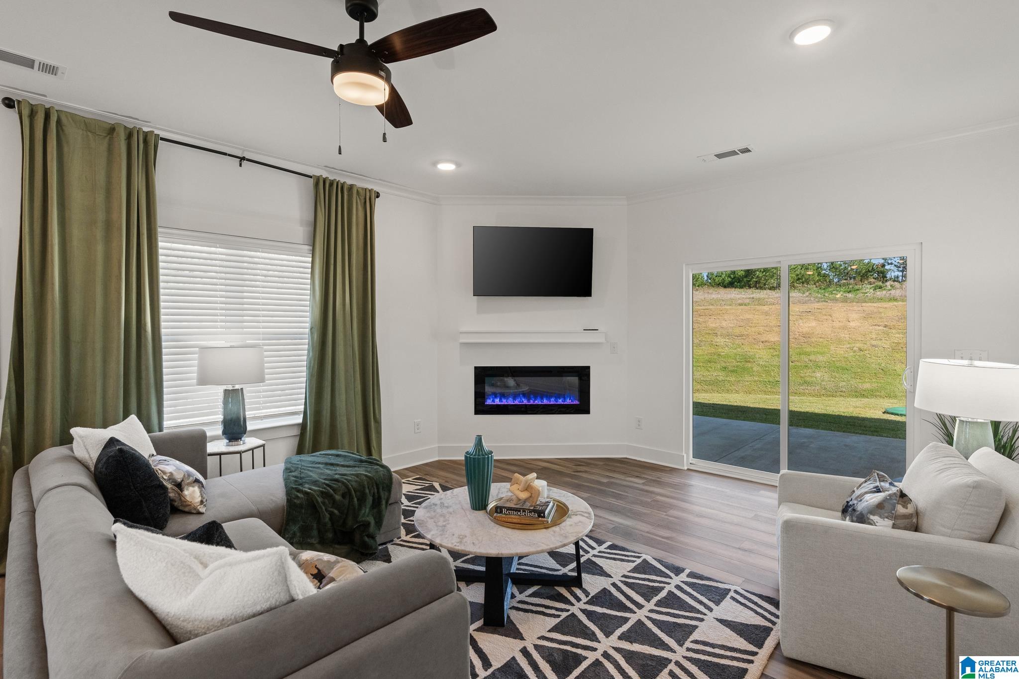 1112 BIRCHWOOD LANE