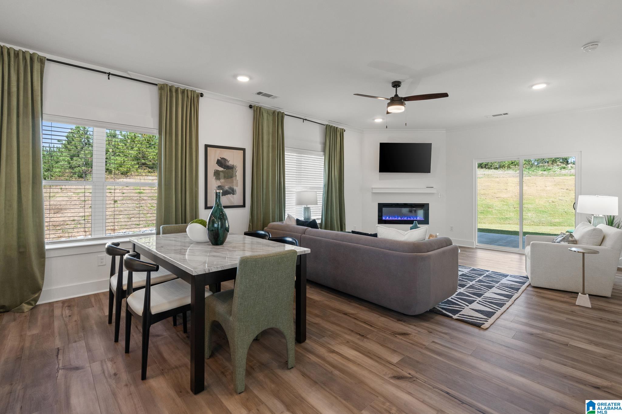 1112 BIRCHWOOD LANE