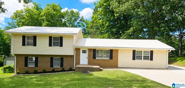 1119 CHATWOOD DR, ANNISTON, AL 36206 - Image 1d4f2a231dcc2817b01b4247bacfaa2a/3621783283
