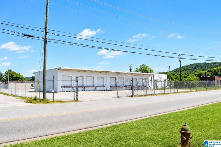 Photo 1 of 35 — 19 GREENBRIER DEAR ROAD, ANNISTON, AL 36201