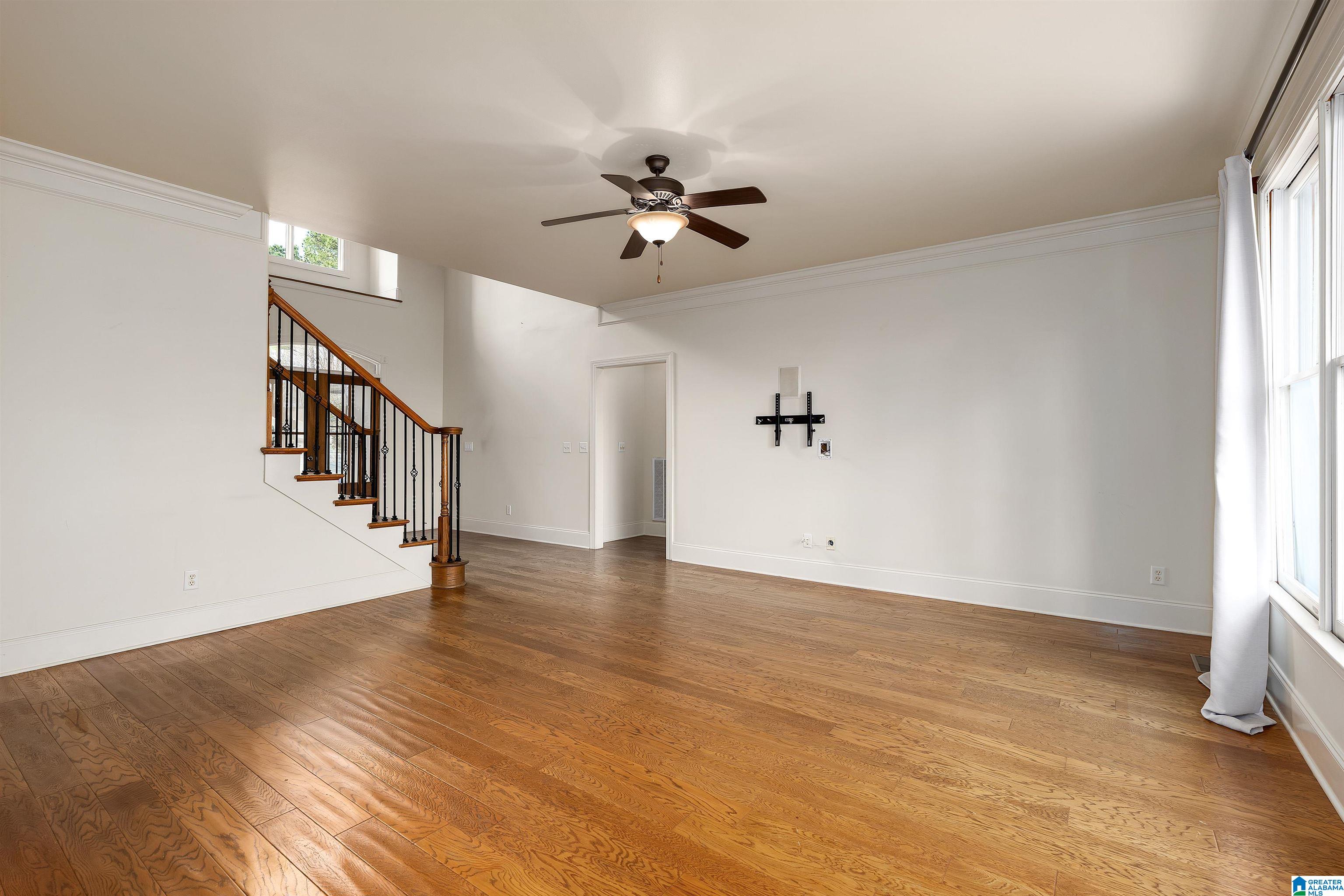 2166 LAKEVIEW TRACE