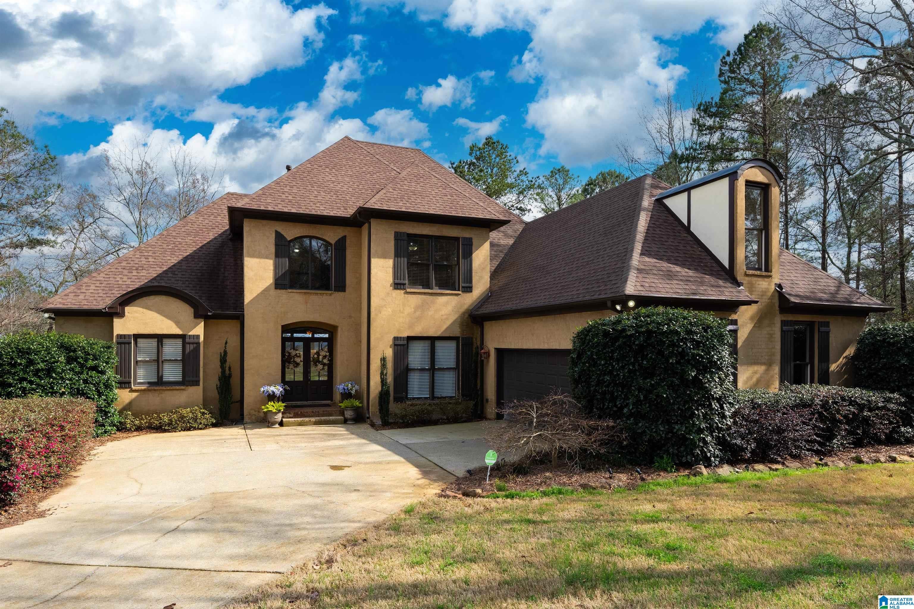 2166 LAKEVIEW TRACE