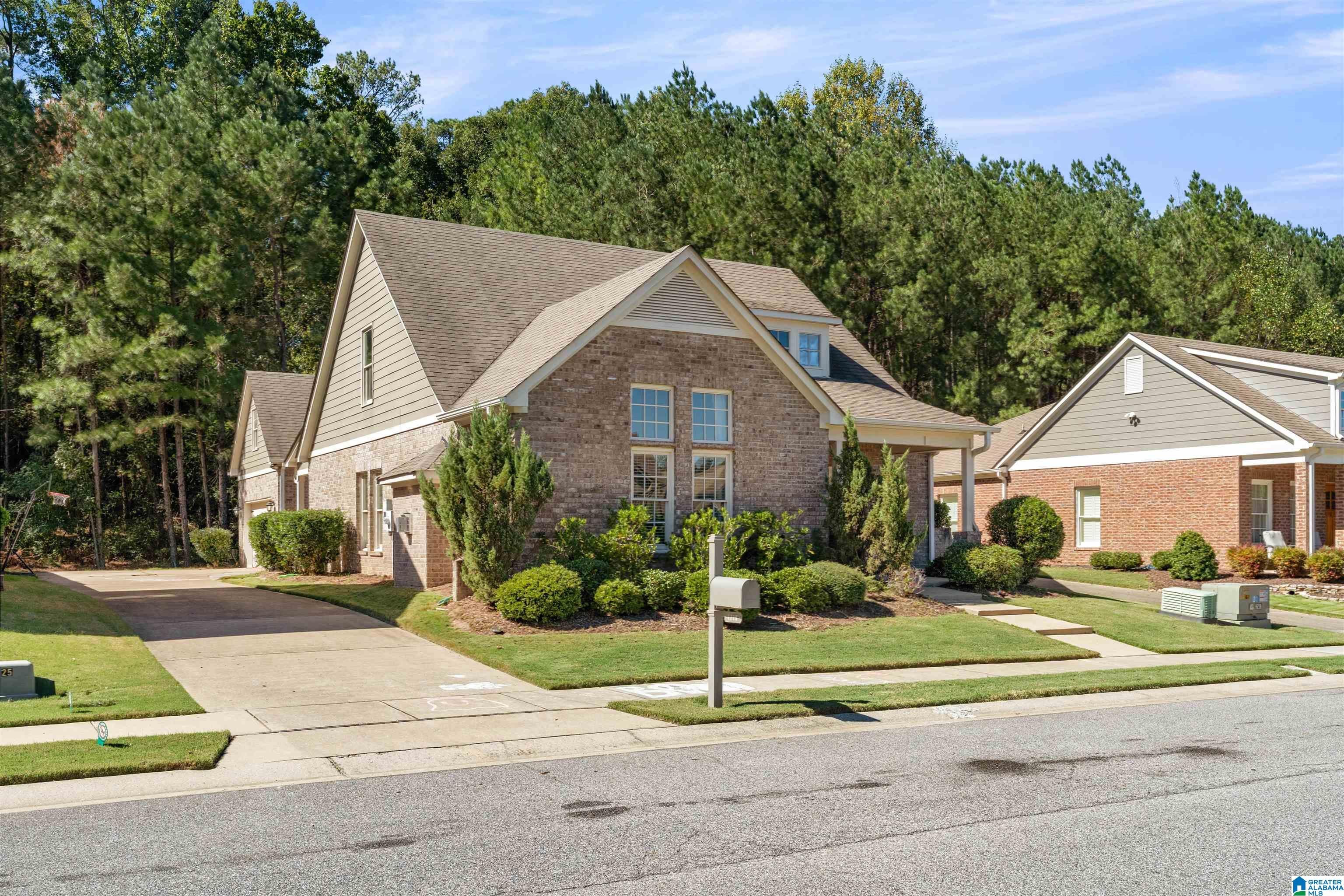 1719 CREEKSIDE DRIVE