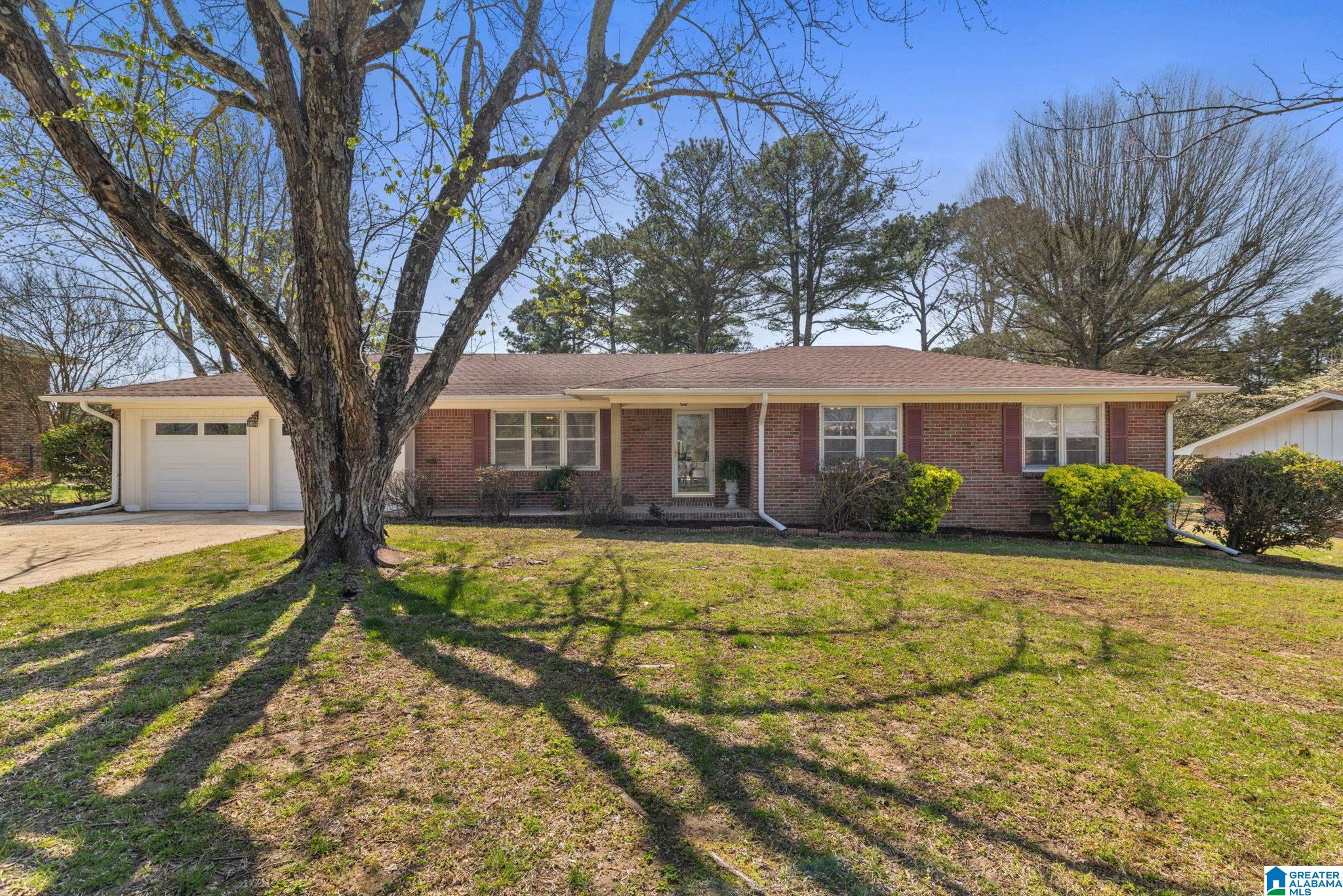 Photo 1 of 27 — 1804 WOODLAND STREET, CULLMAN, AL 35055