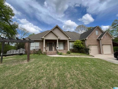 Photo of 1504 Elkwood Drive, FULTONDALE, AL 35068 (MLS # 21448862)