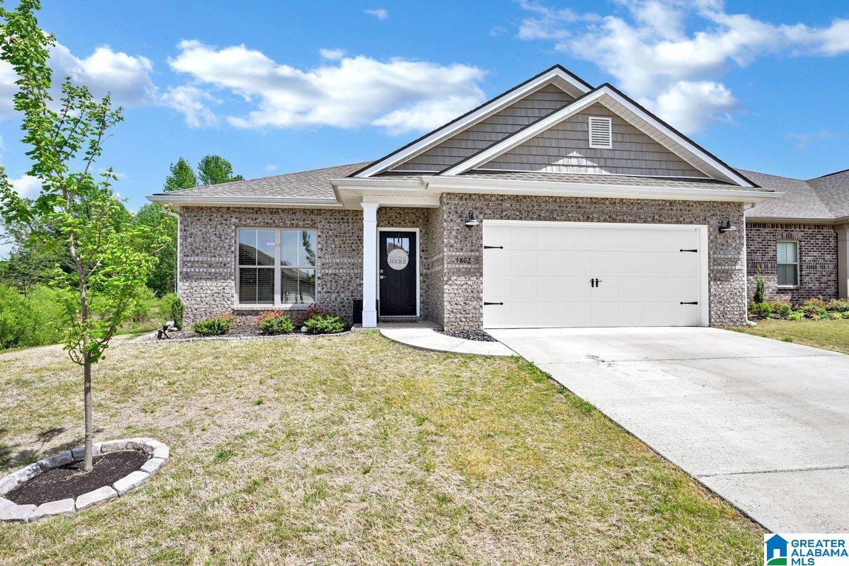 Photo 1 of 28 — 1802 LOEBNER LANE SE, CULLMAN, AL 35055