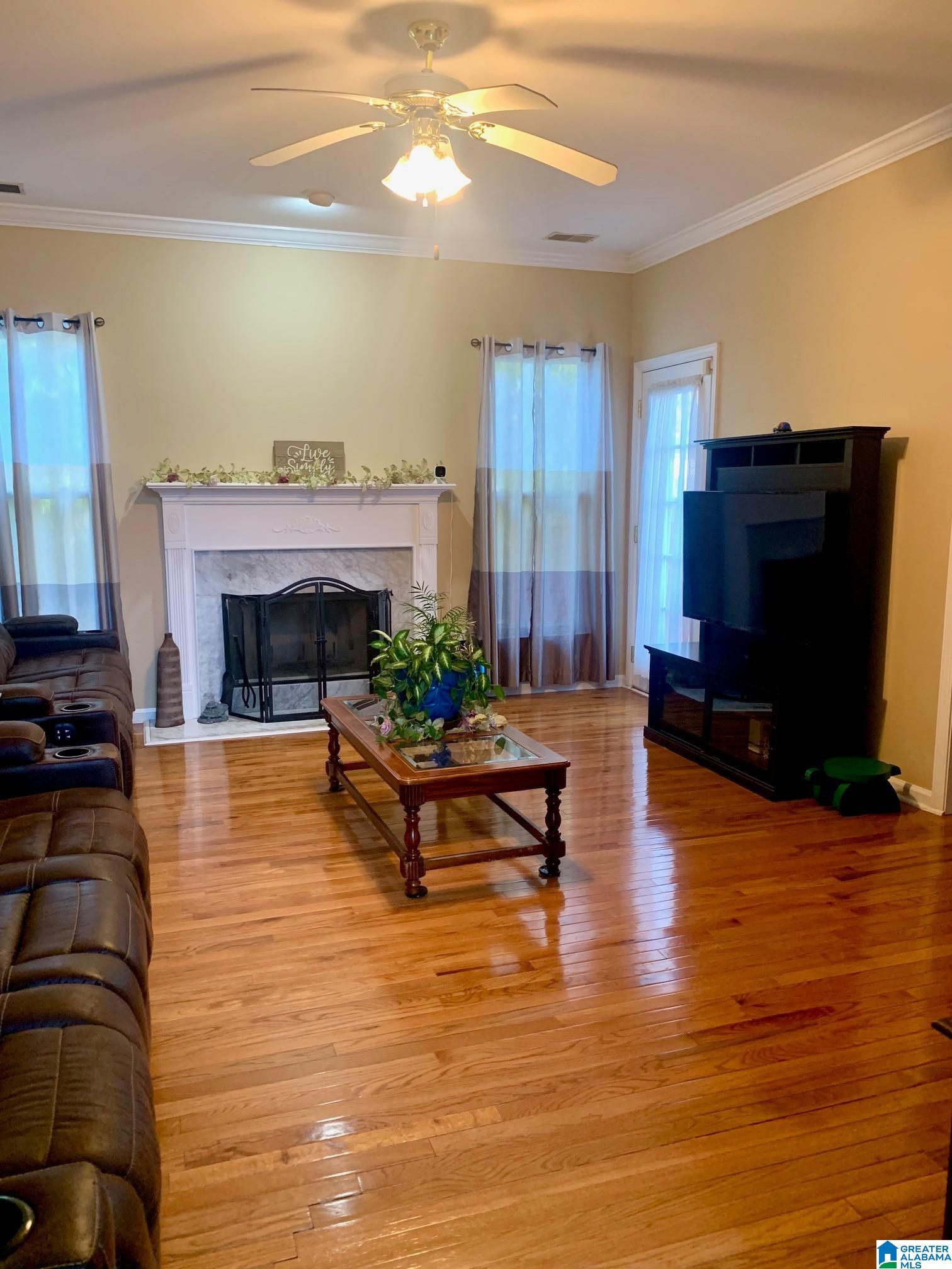 196 KING JAMES COURT