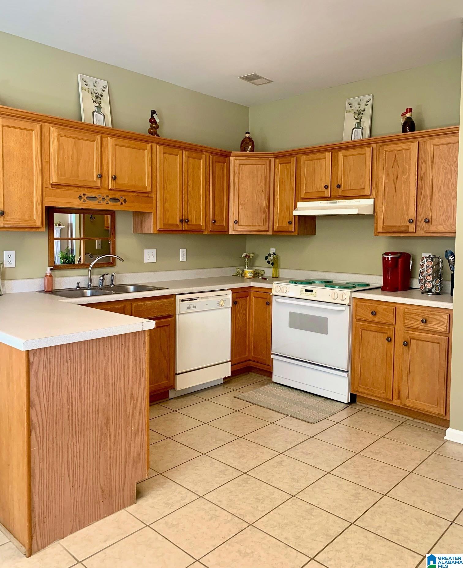 196 KING JAMES COURT