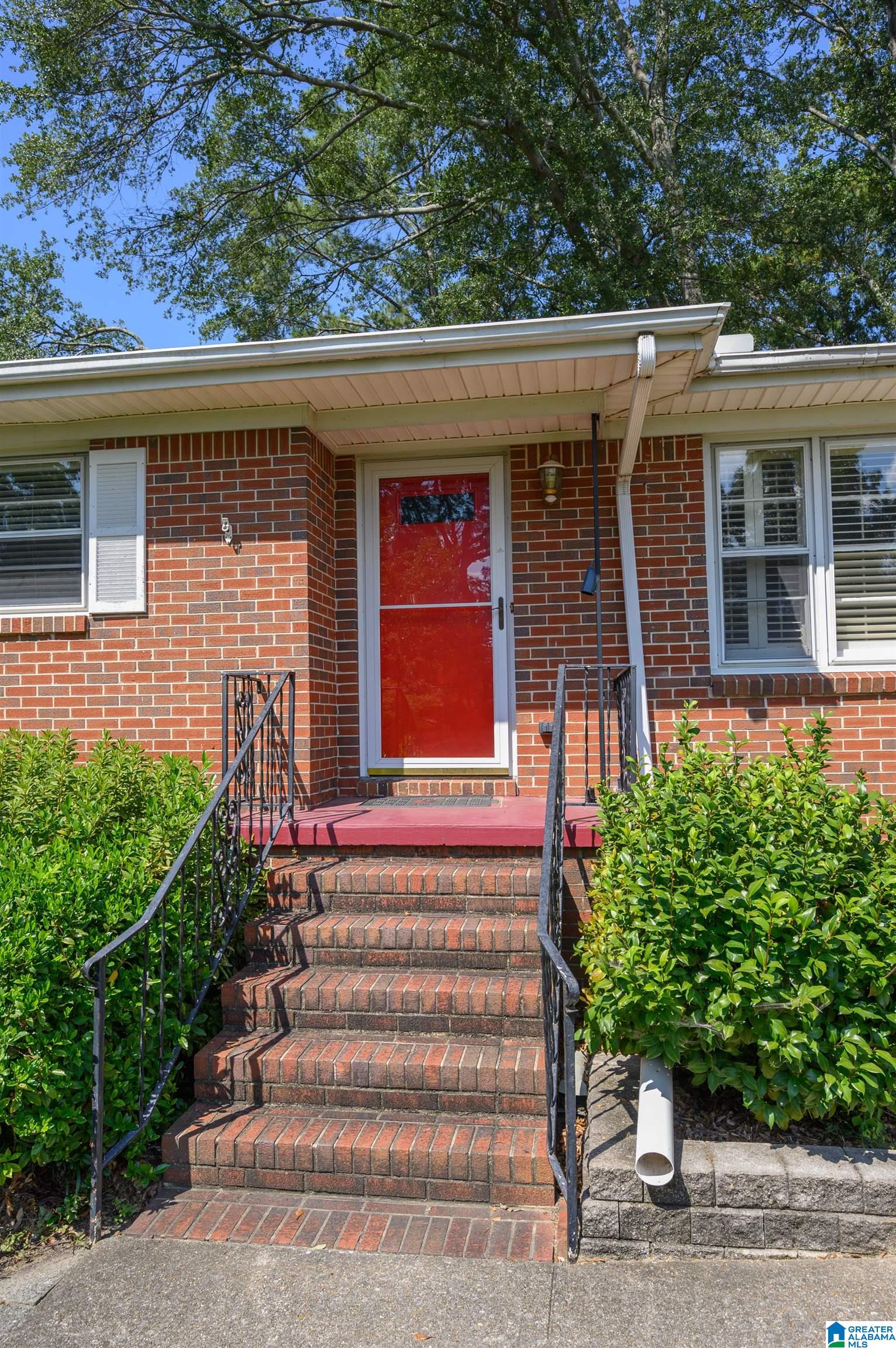 148 RIDGEMOOR DRIVE