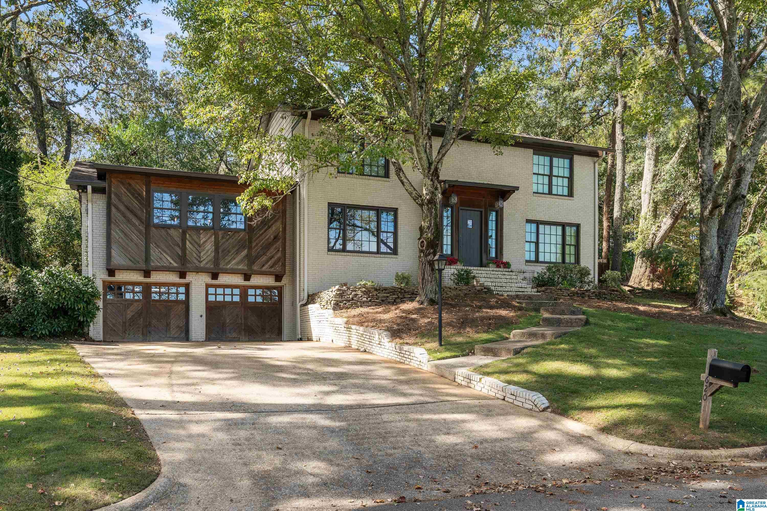 620 BIENVILLE LANE