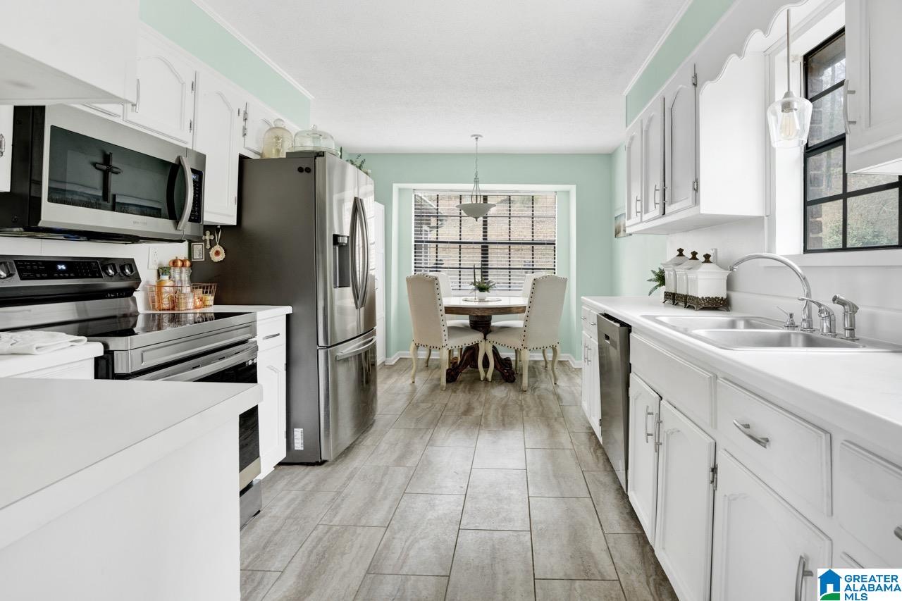 1110 ROCK CREST DRIVE