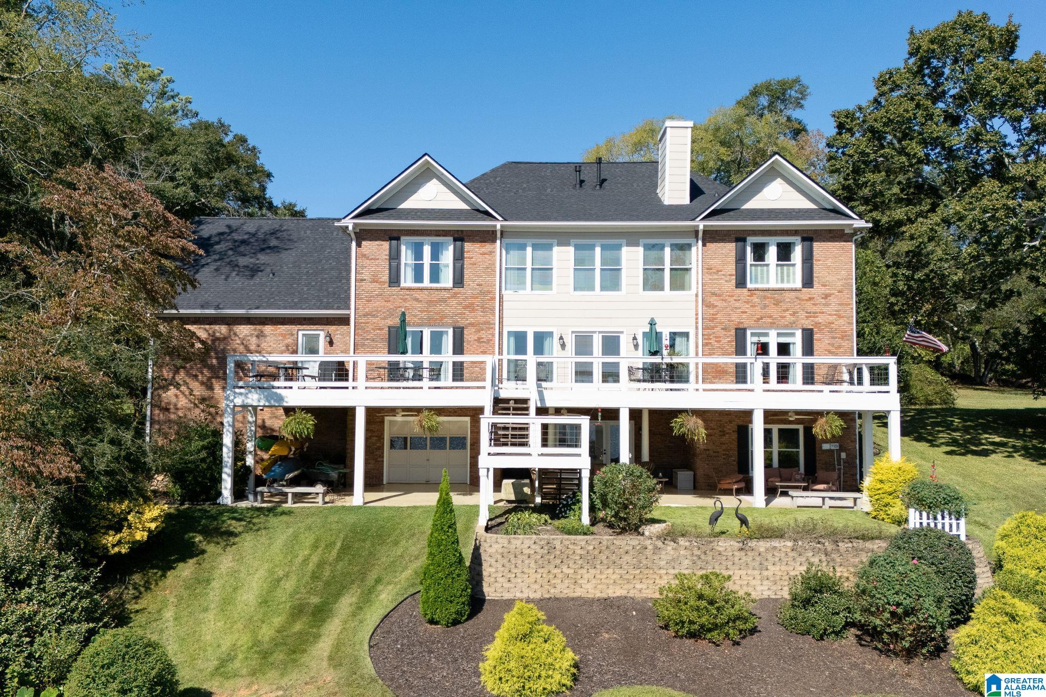 620 RIVER OAKS DRIVE